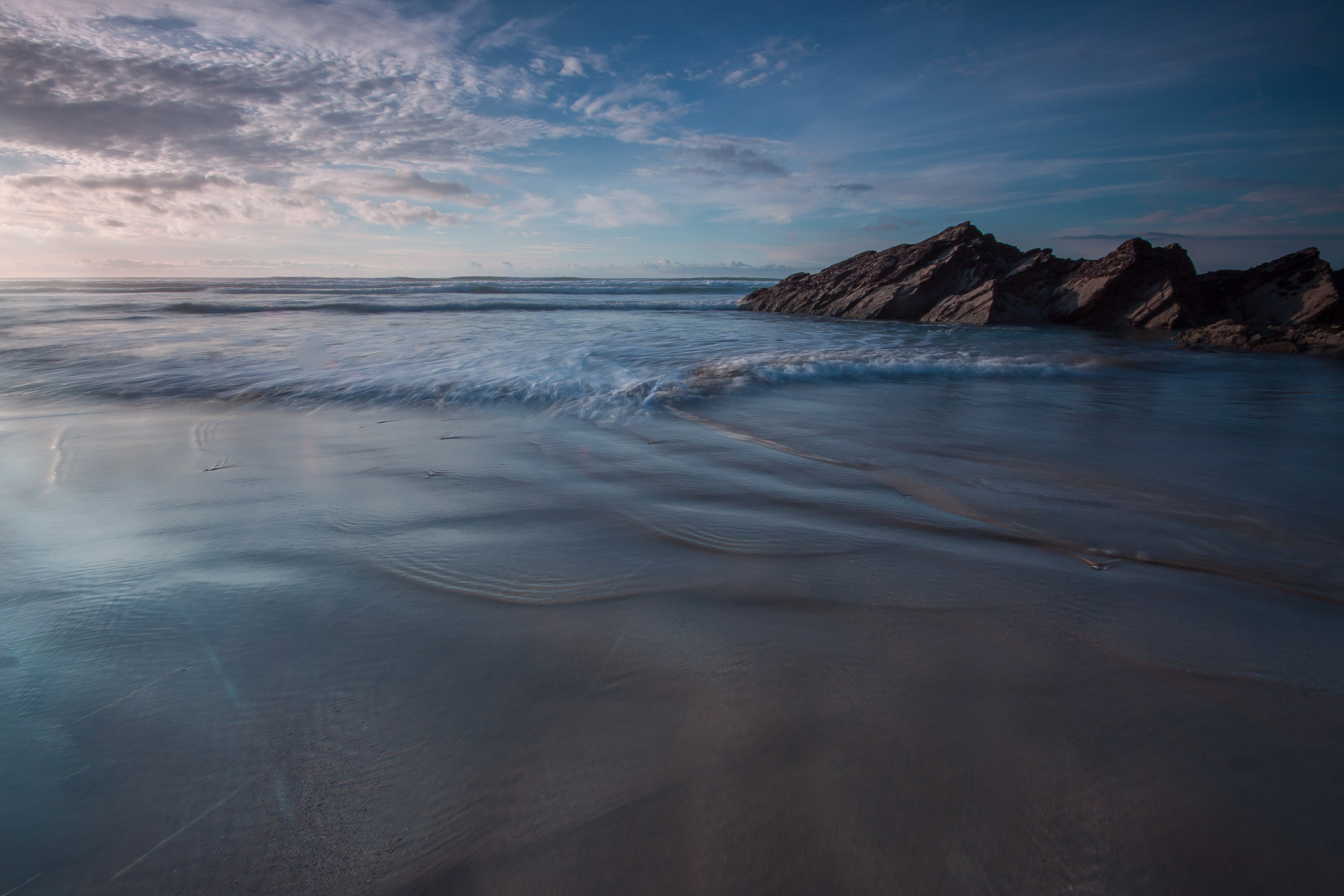 Canon EOS 50D + Sigma 10-20mm F4-5.6 EX DC HSM sample photo. Blue swirls and wisps photography