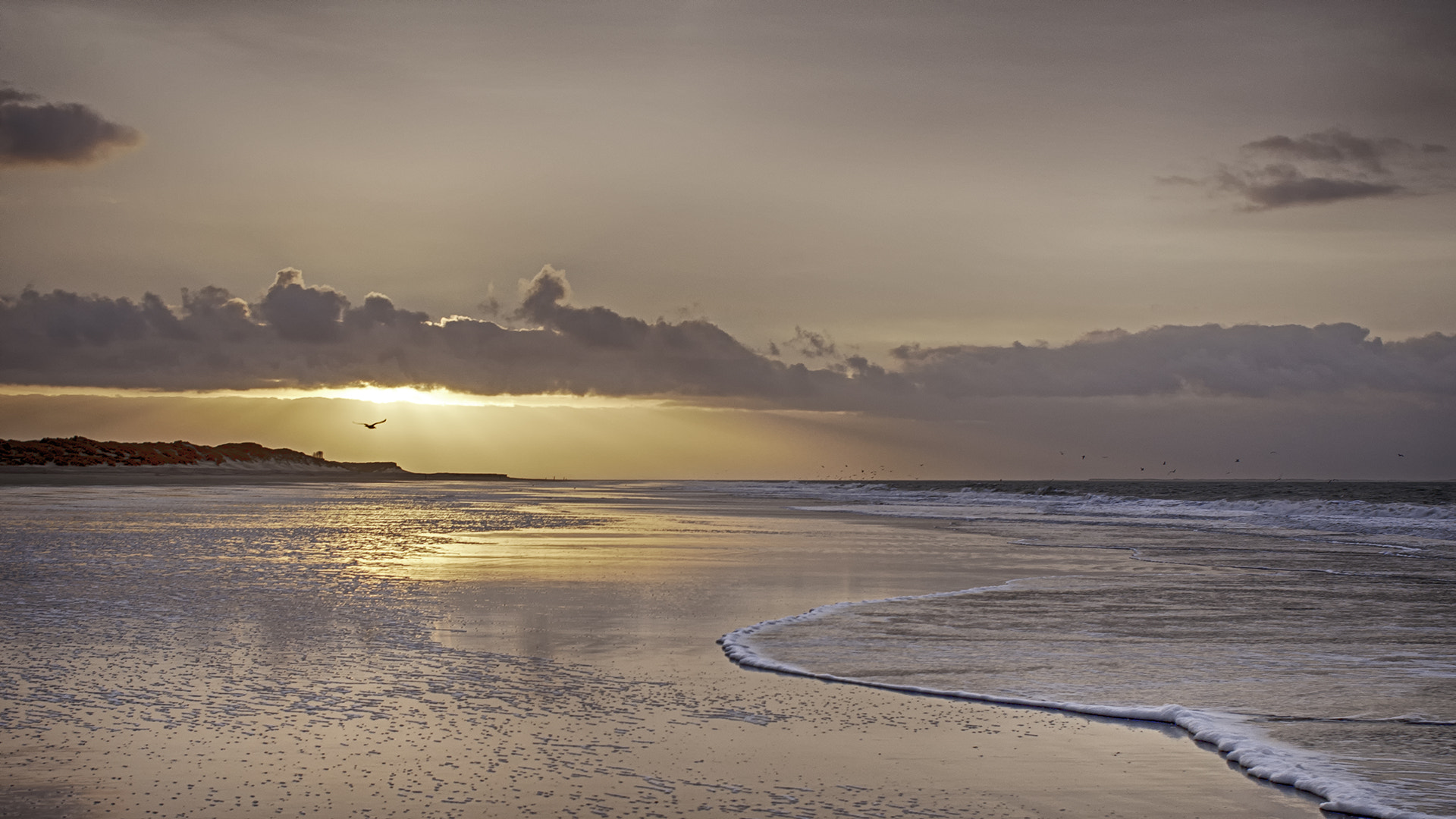 AF Zoom-Nikkor 28-85mm f/3.5-4.5 sample photo. Beach view photography