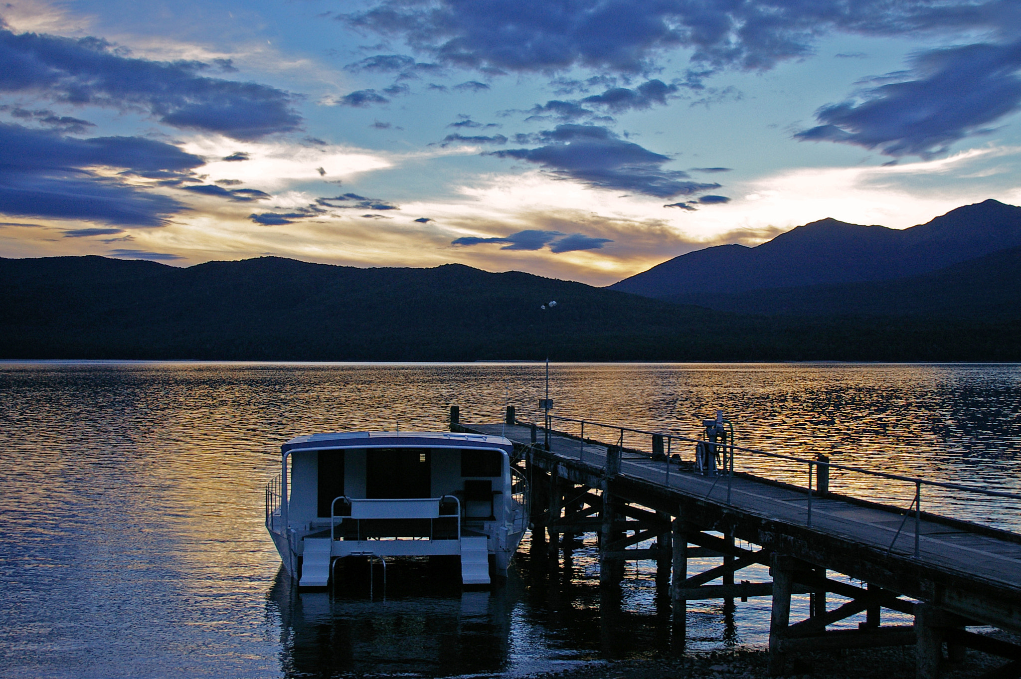 Pentax *ist DS sample photo. Lake te anau before lightroom photography