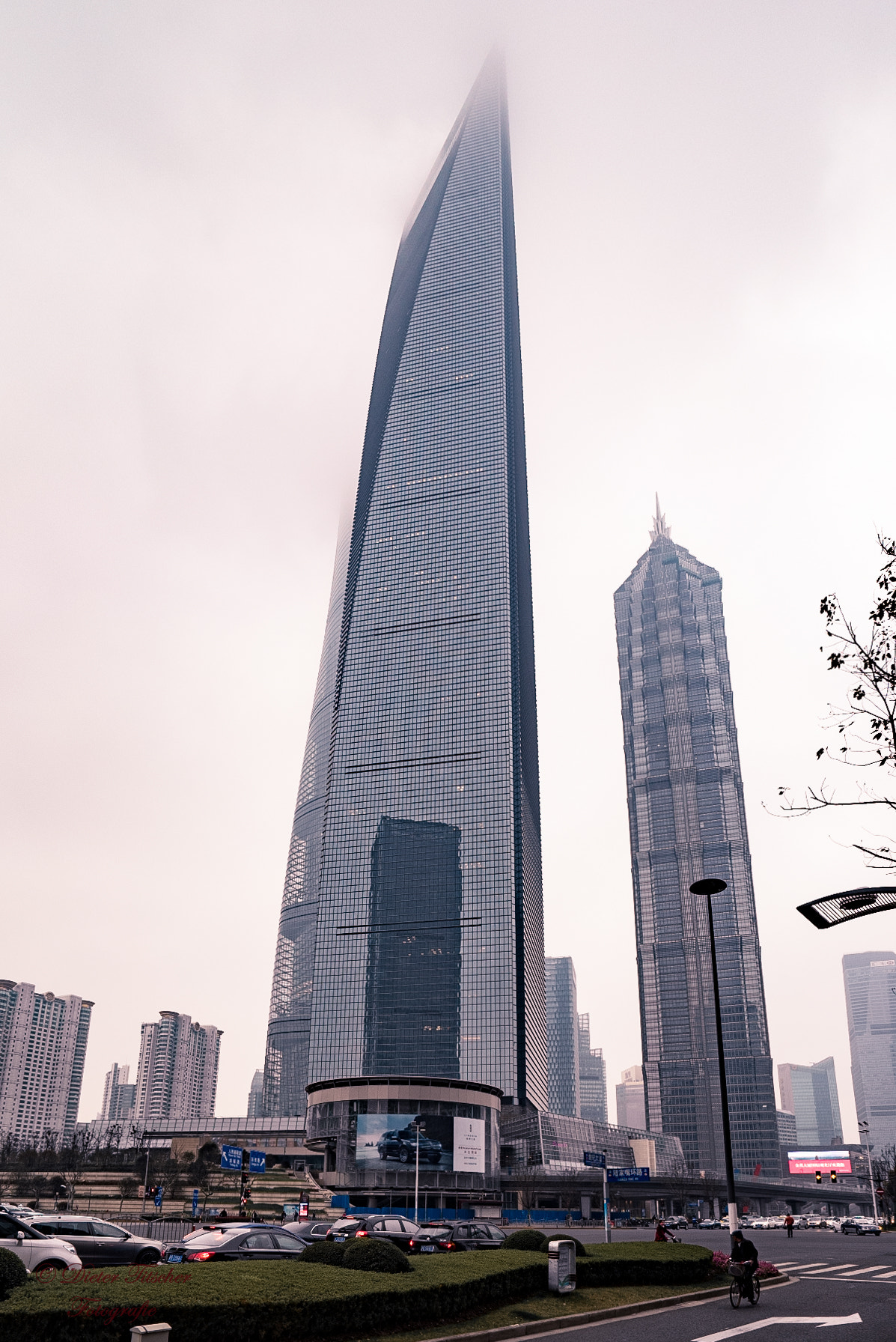 Sony a7S + Sony Vario-Tessar T* FE 16-35mm F4 ZA OSS sample photo. Shanghai photography