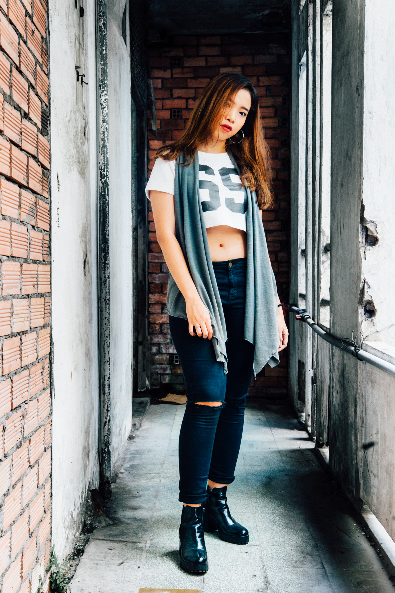 Sony Alpha DSLR-A900 + Minolta AF 28-75mm F2.8 (D) sample photo. Amy's street outfit photography