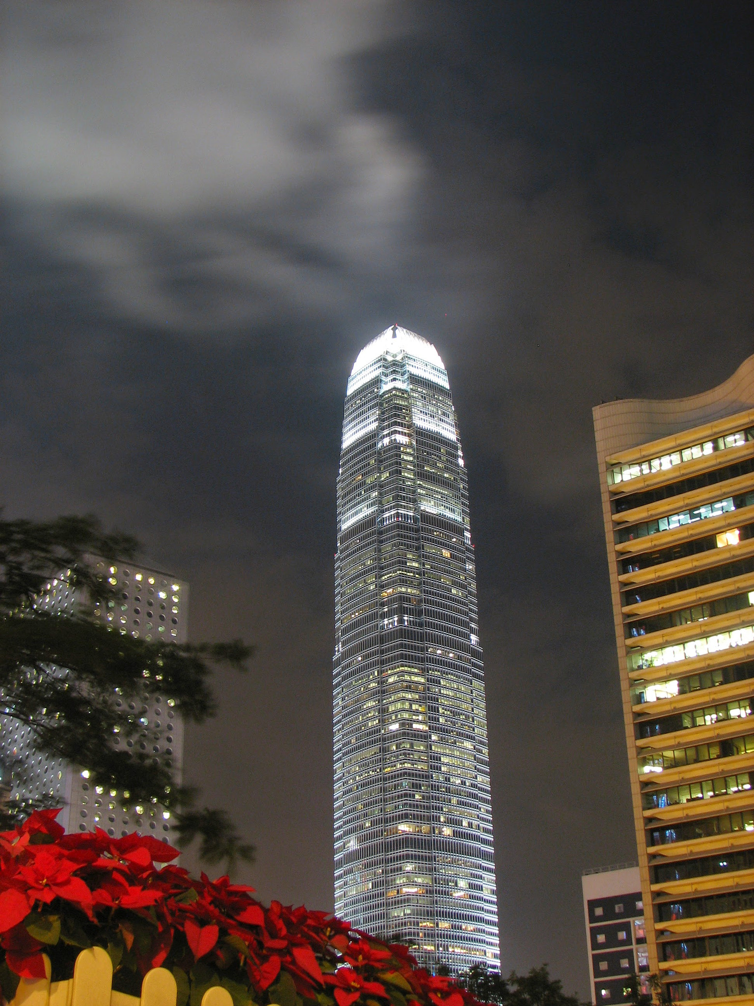 Canon POWERSHOT S2 IS sample photo. Hongkong skyscraper  photography