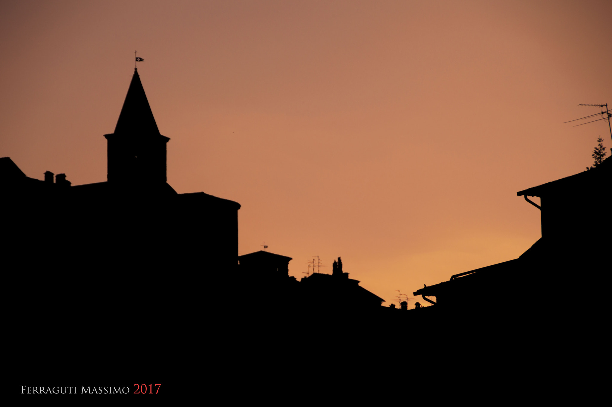18,0-200,0 mm f/3,5-5,6 sample photo. ...anghiari ..silhouette... photography