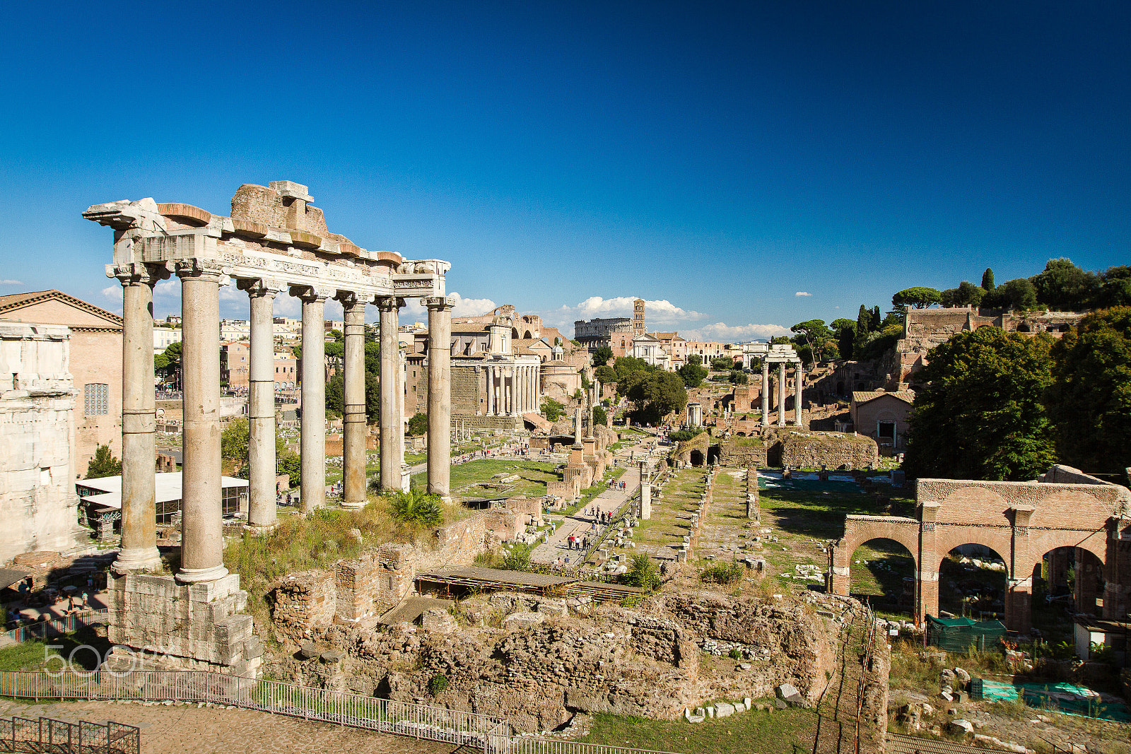 Canon EOS 7D + Canon EF 16-35mm F2.8L II USM sample photo. Ruins of roman forum photography