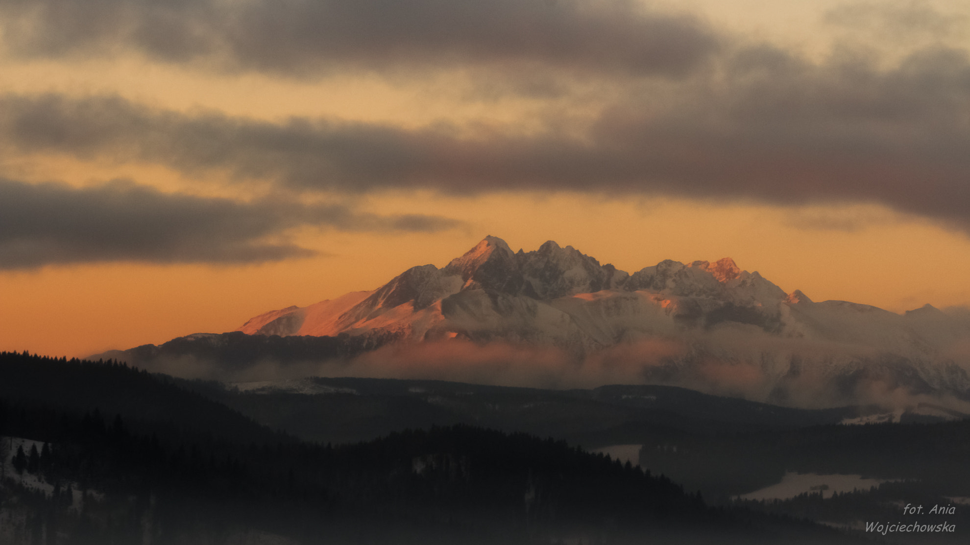Canon EF 75-300mm f/4-5.6 USM sample photo. Freezing morning in the mountains ... photography