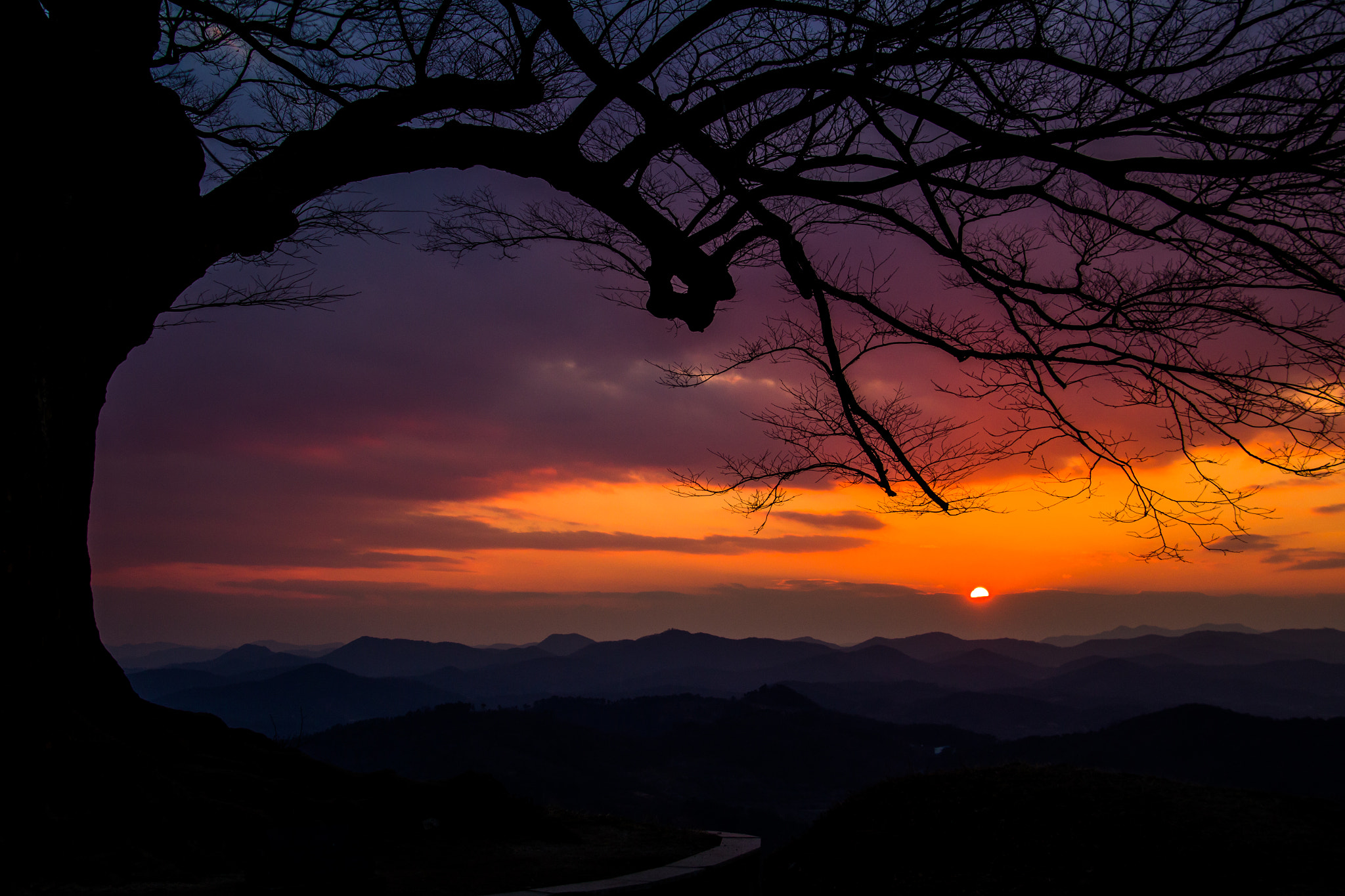 Canon EF-S 18-200mm F3.5-5.6 IS sample photo. Sunset photography