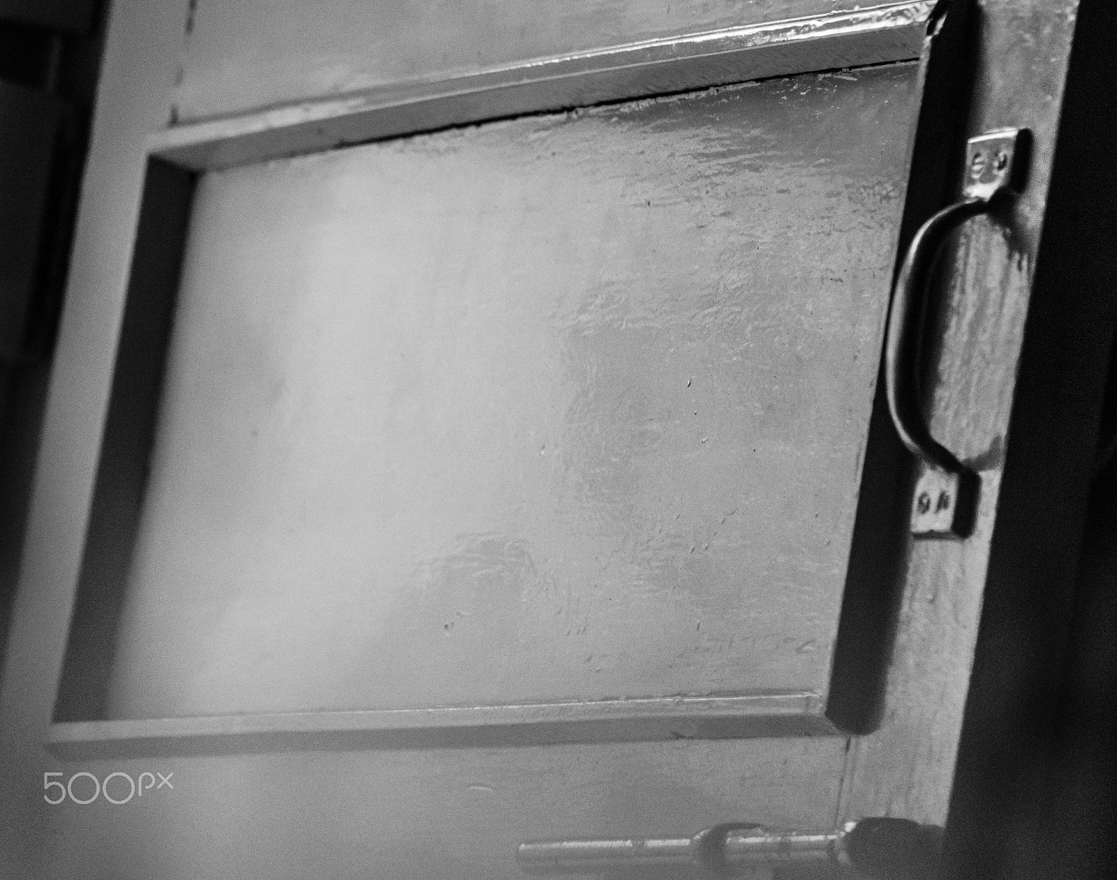Canon EF 75-300mm f/4-5.6 USM sample photo. Door. photography