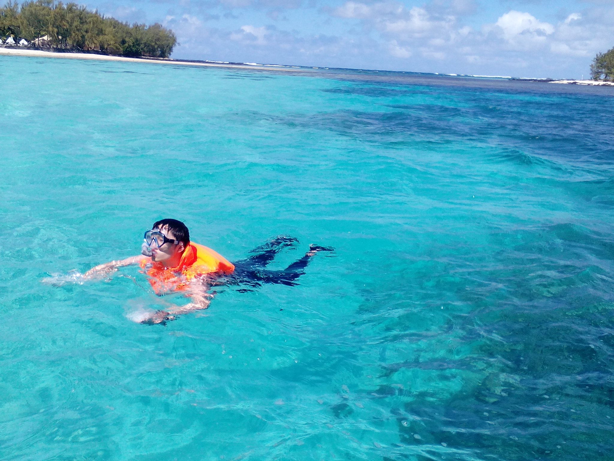Lenovo A5500-H sample photo. Mauritius 2016 photography
