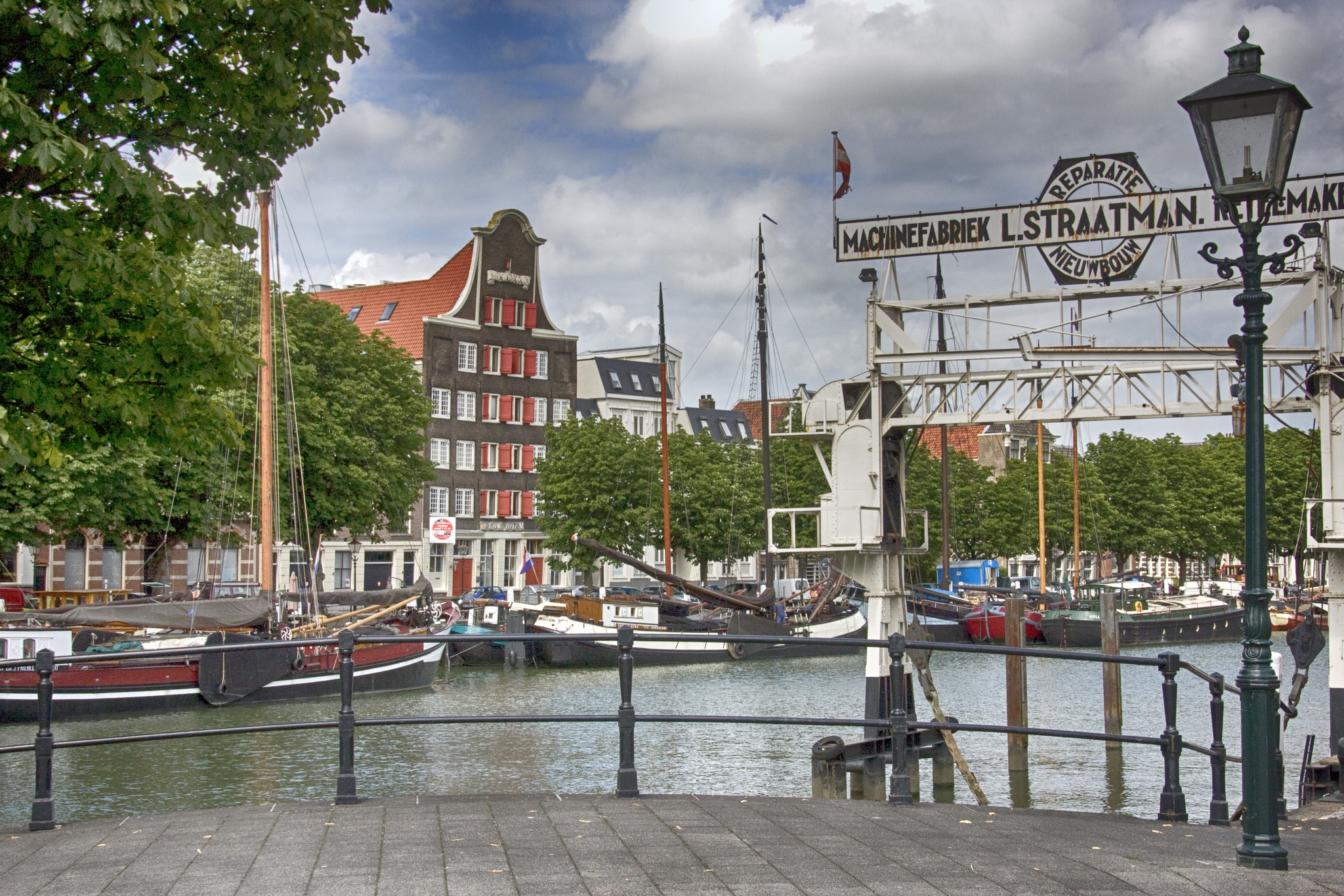 Sigma 18-200mm f/3.5-6.3 DC OS sample photo. Dordrecht photography