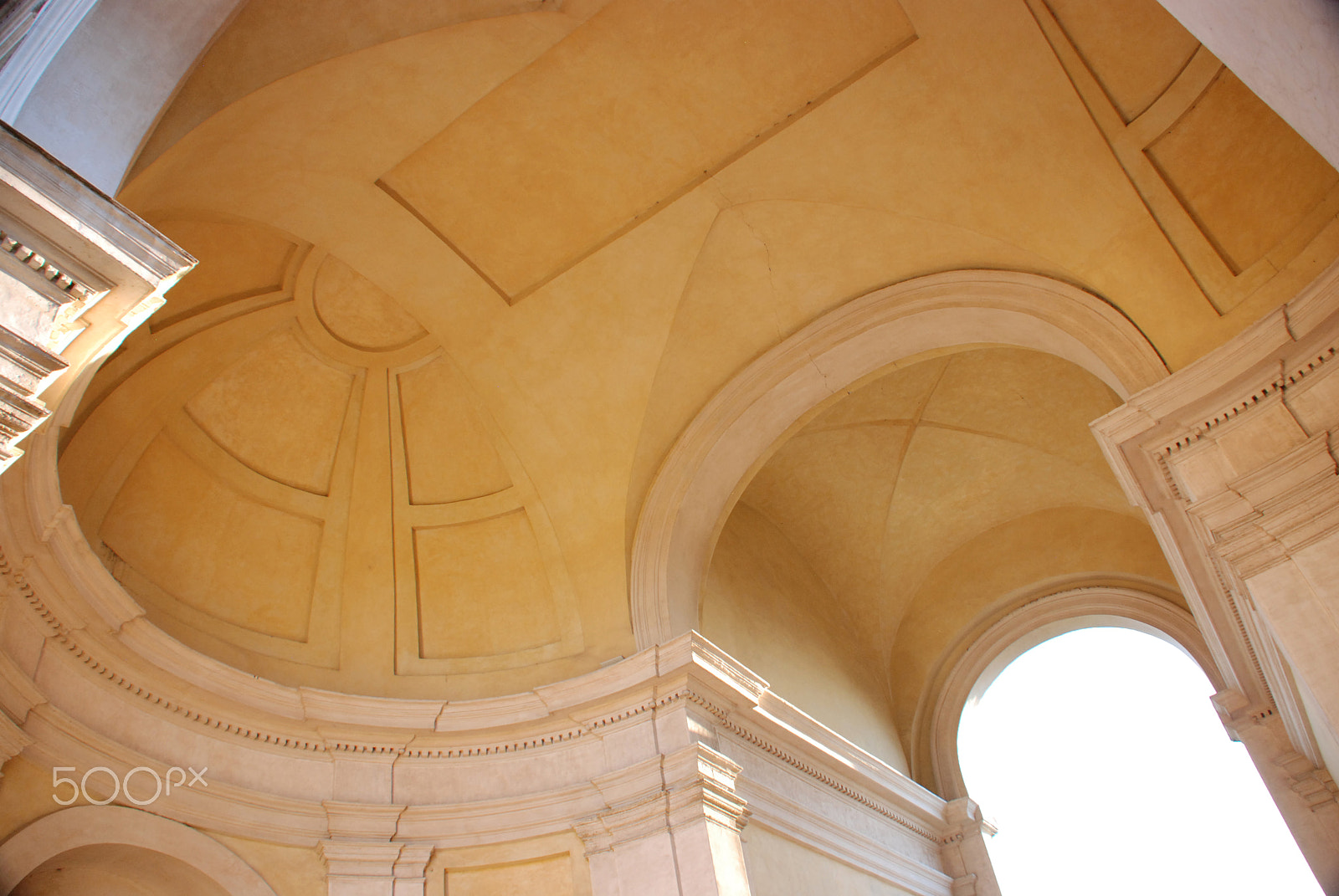 Nikon D80 sample photo. Yellow ceiling photography