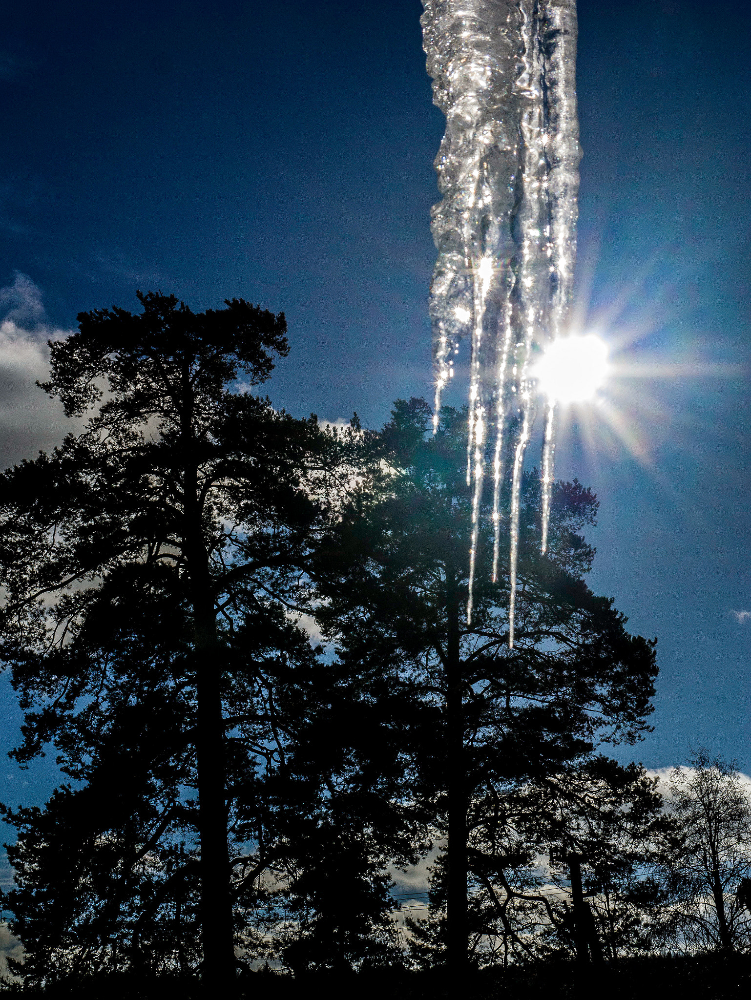 Panasonic Lumix DMC-G3 sample photo. Icicle photography