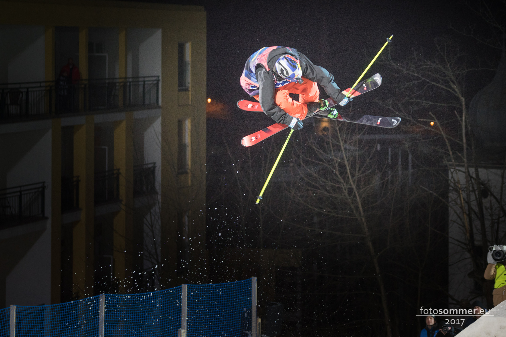 Sony a7 + Sony FE 70-200mm F4 G OSS sample photo. Red bull playstreets 2017 bad gastein photography