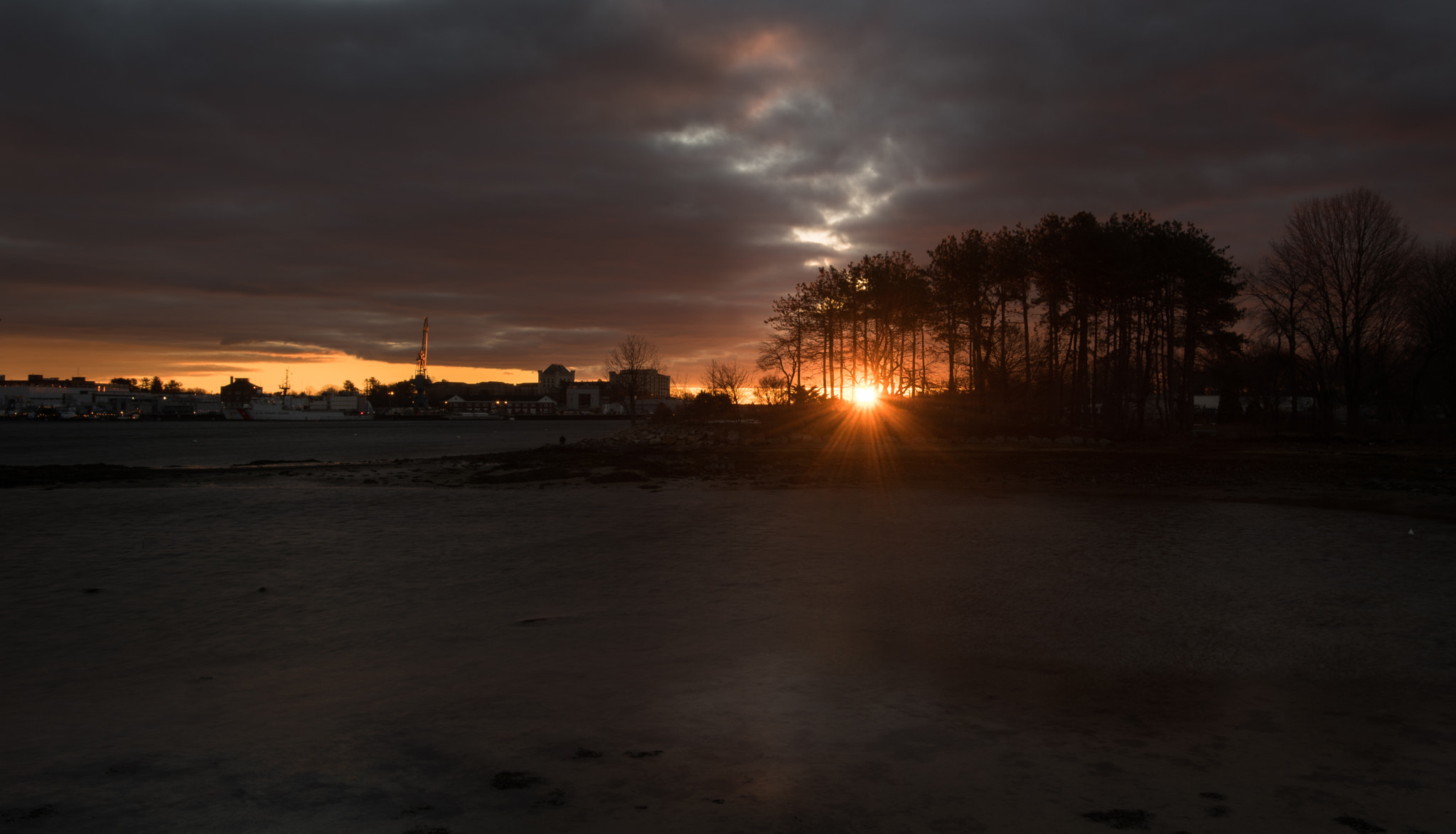 Nikon D810 + Nikon AF-S Nikkor 17-35mm F2.8D ED-IF sample photo. ...first light at pierce island... photography