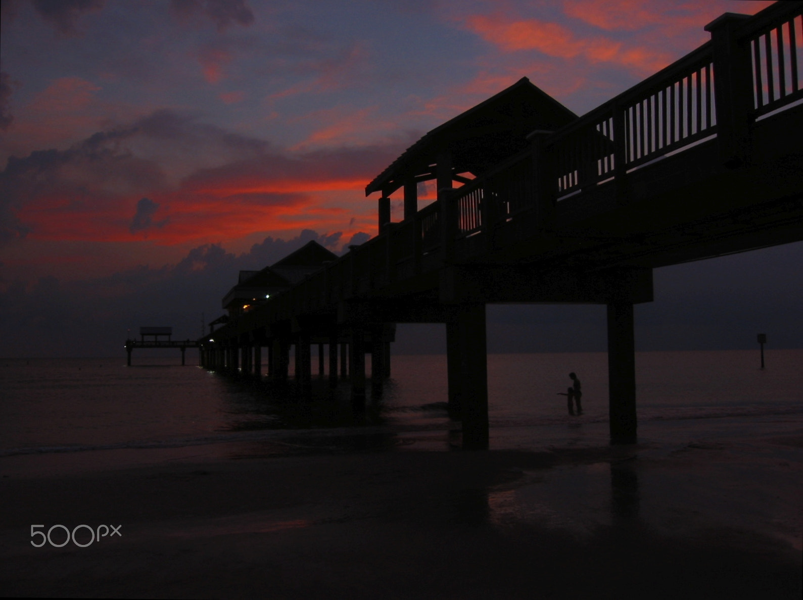 Canon POWERSHOT S30 sample photo. The pier at dusk photography