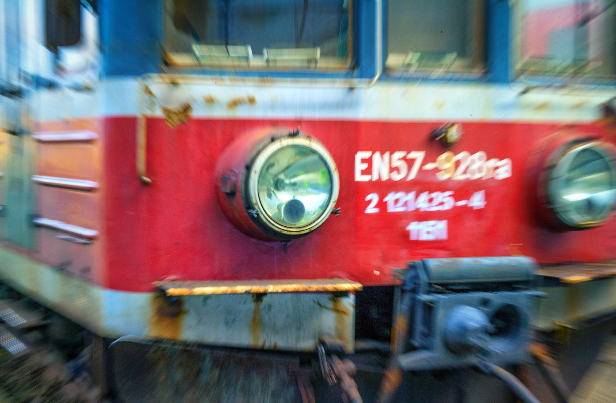 Canon EOS-1Ds Mark II sample photo. Note! train. photography