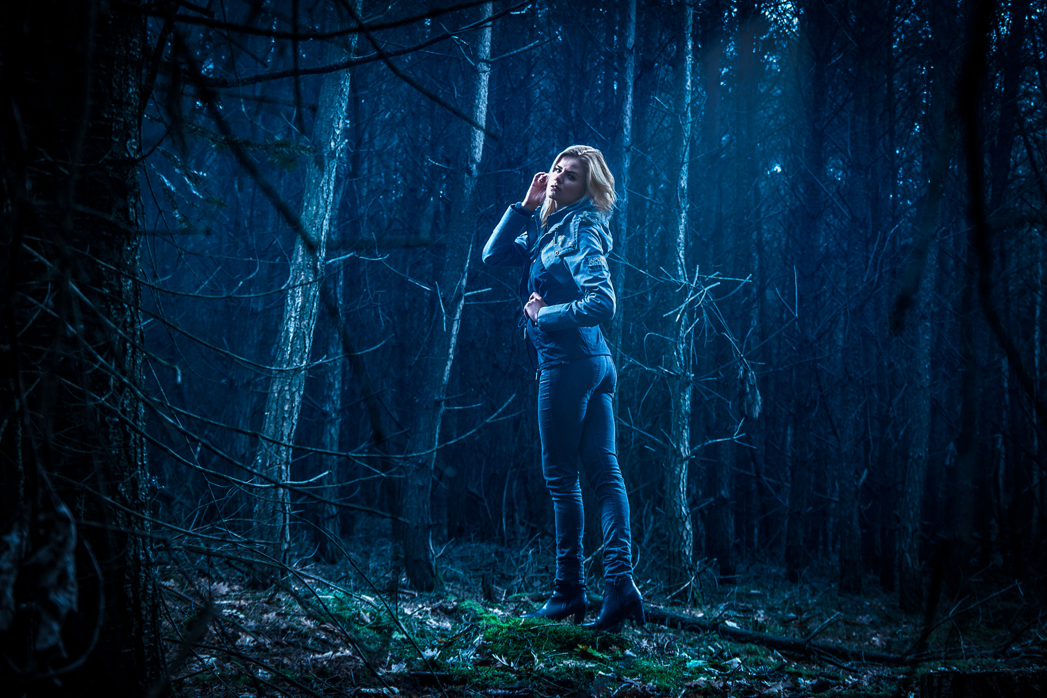 Samsung NX 16-50mm F2.0-2.8 S ED OIS sample photo. Mysterious woman in the forest photography