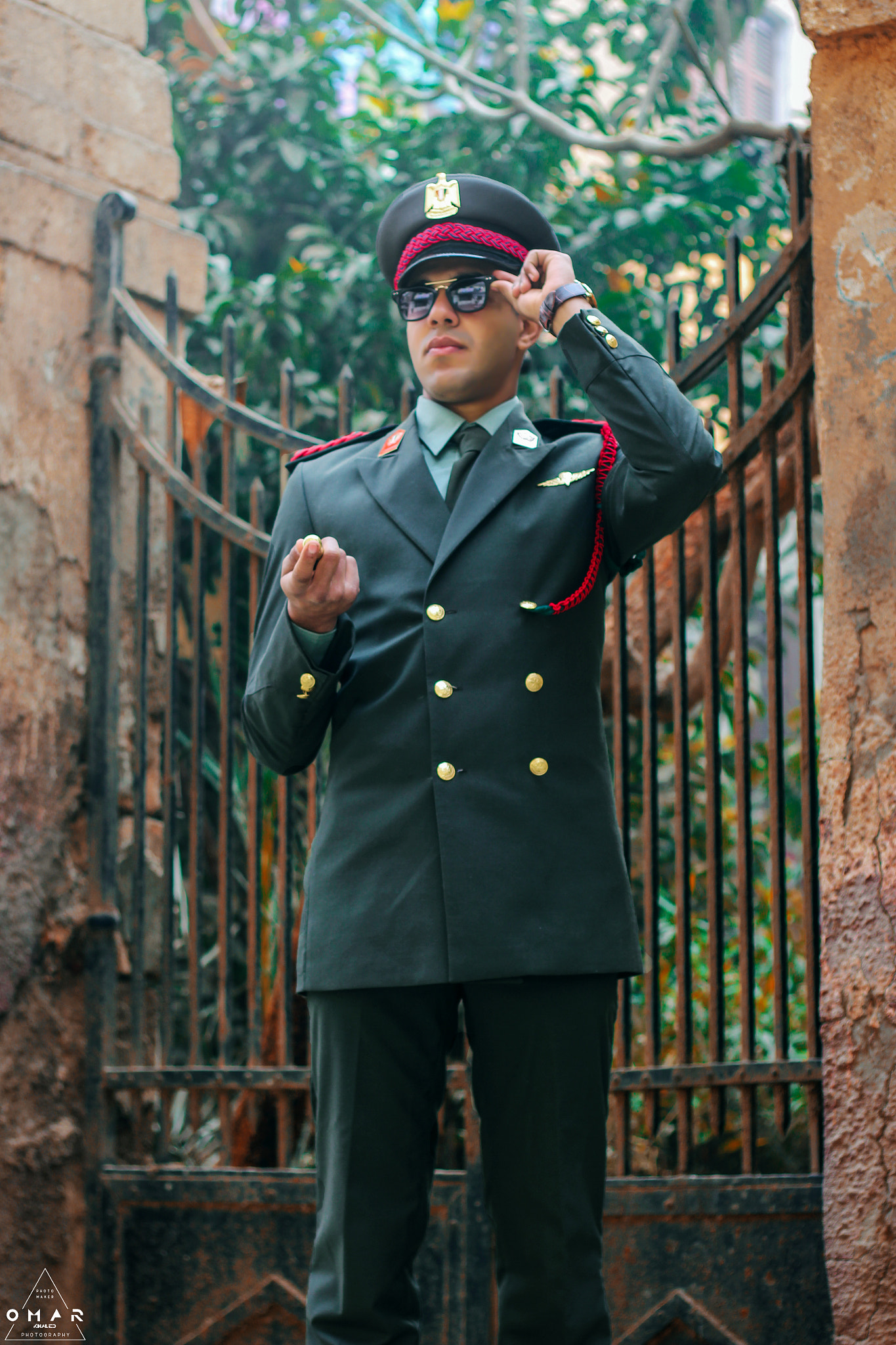 Canon EOS 700D (EOS Rebel T5i / EOS Kiss X7i) + Canon EF 50mm F1.8 II sample photo. Army man photography
