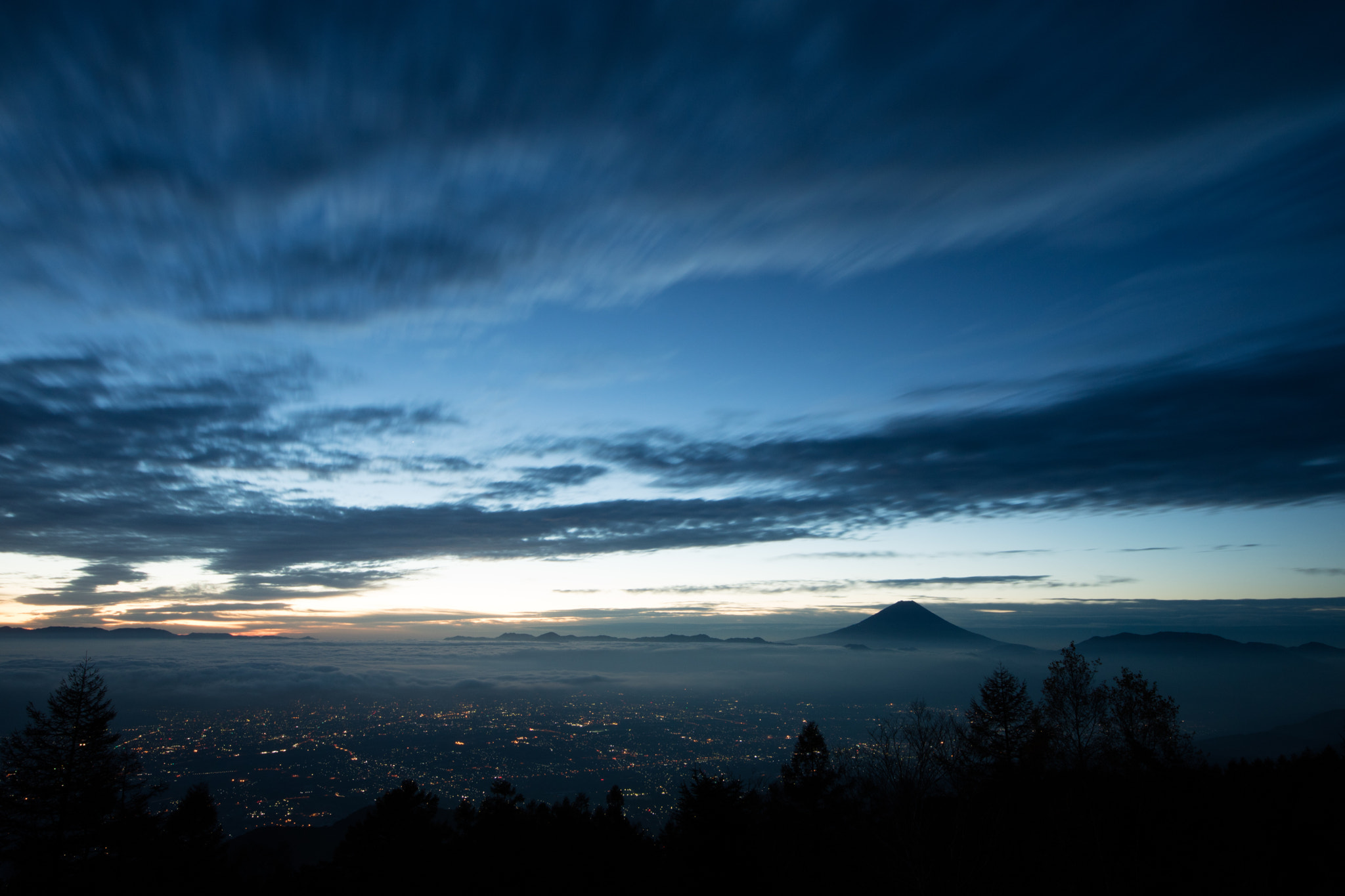 Sigma 8-16mm F4.5-5.6 DC HSM sample photo. Mt.fuji morning glow photography