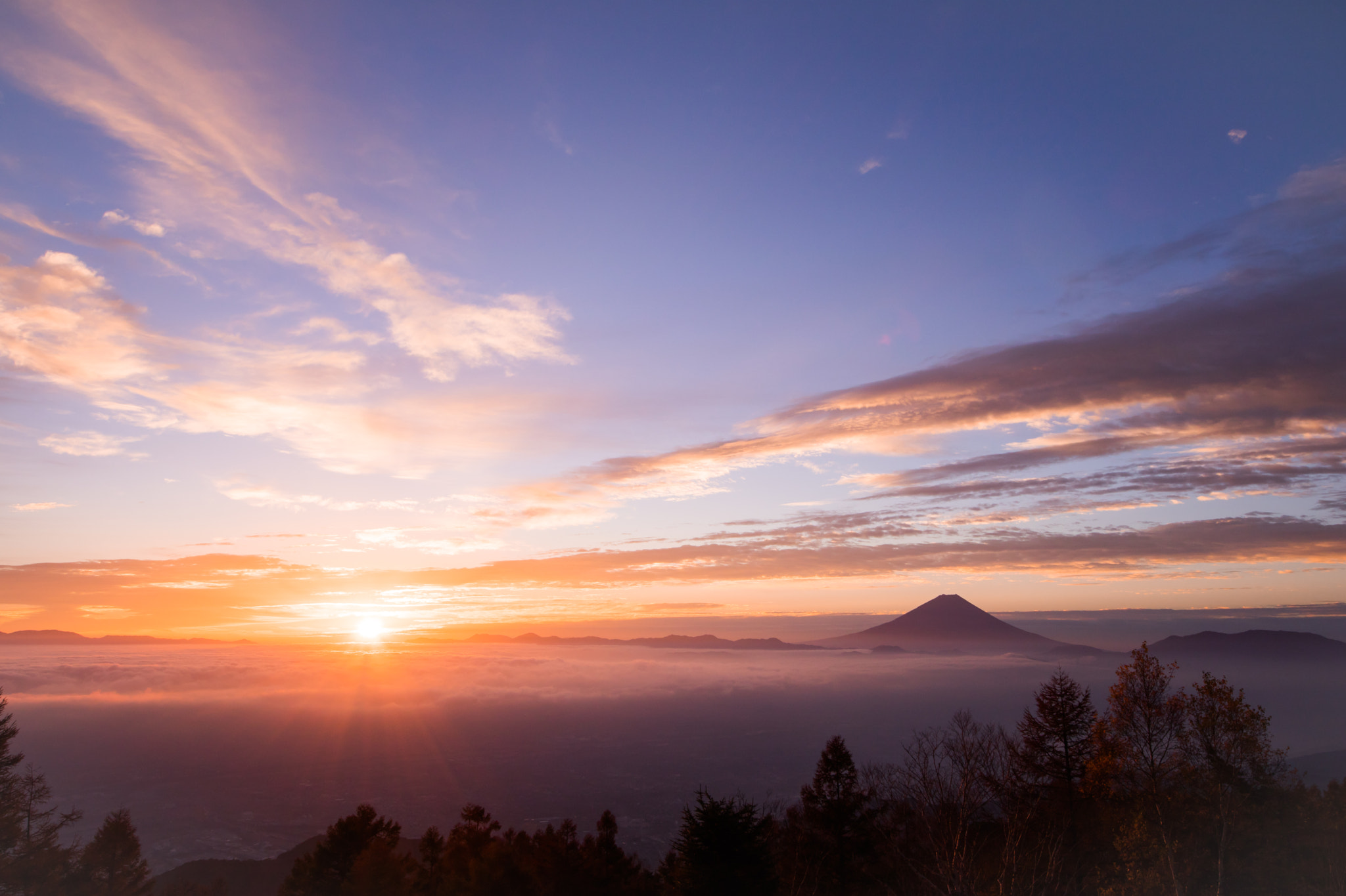 Sigma 8-16mm F4.5-5.6 DC HSM sample photo. Sunrise photography