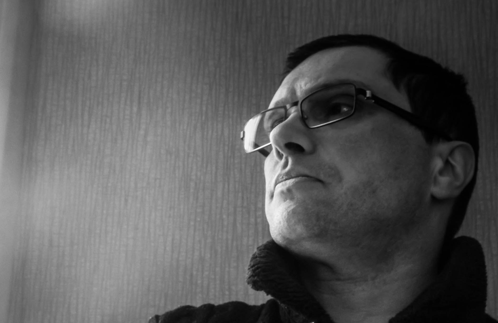 Fujifilm FinePix S4600 sample photo. Profil en contre-bas photography