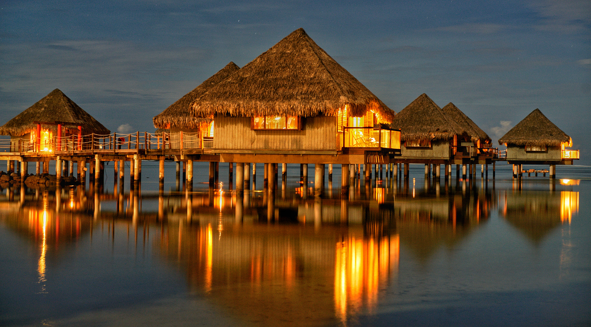 Sony a7R II sample photo. Bungalow reflections photography