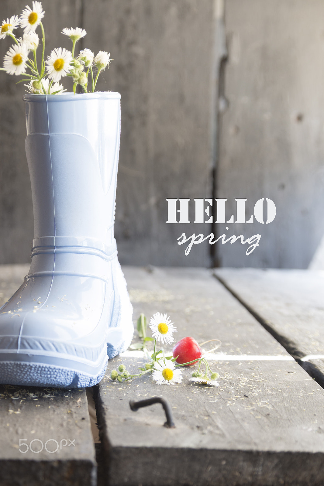 Canon EOS 70D + Sigma 18-200mm f/3.5-6.3 DC OS sample photo. Hello spring text, daisy and boots on a vintage table, photography