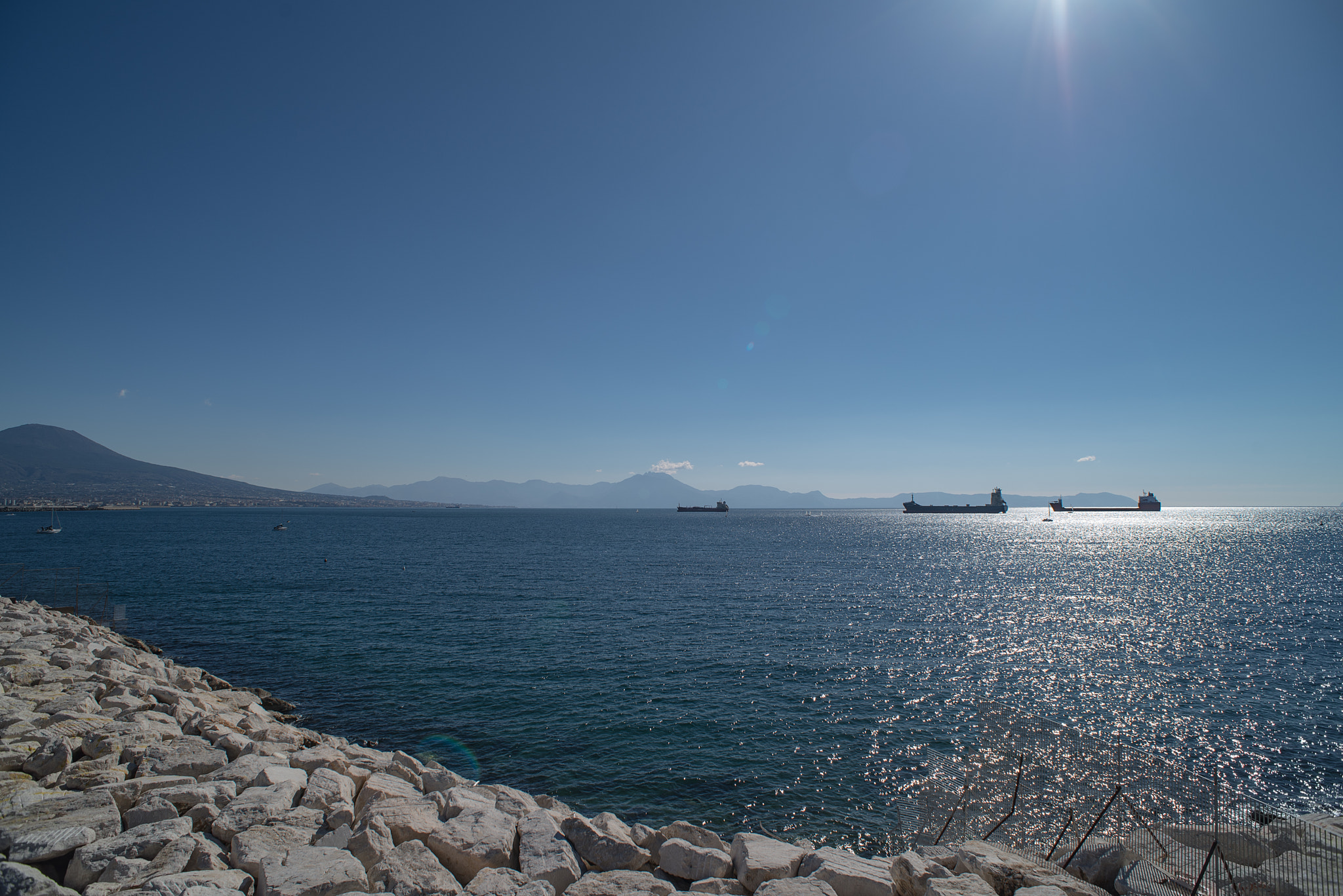 AF Nikkor 20mm f/2.8 sample photo. Napolis water photography