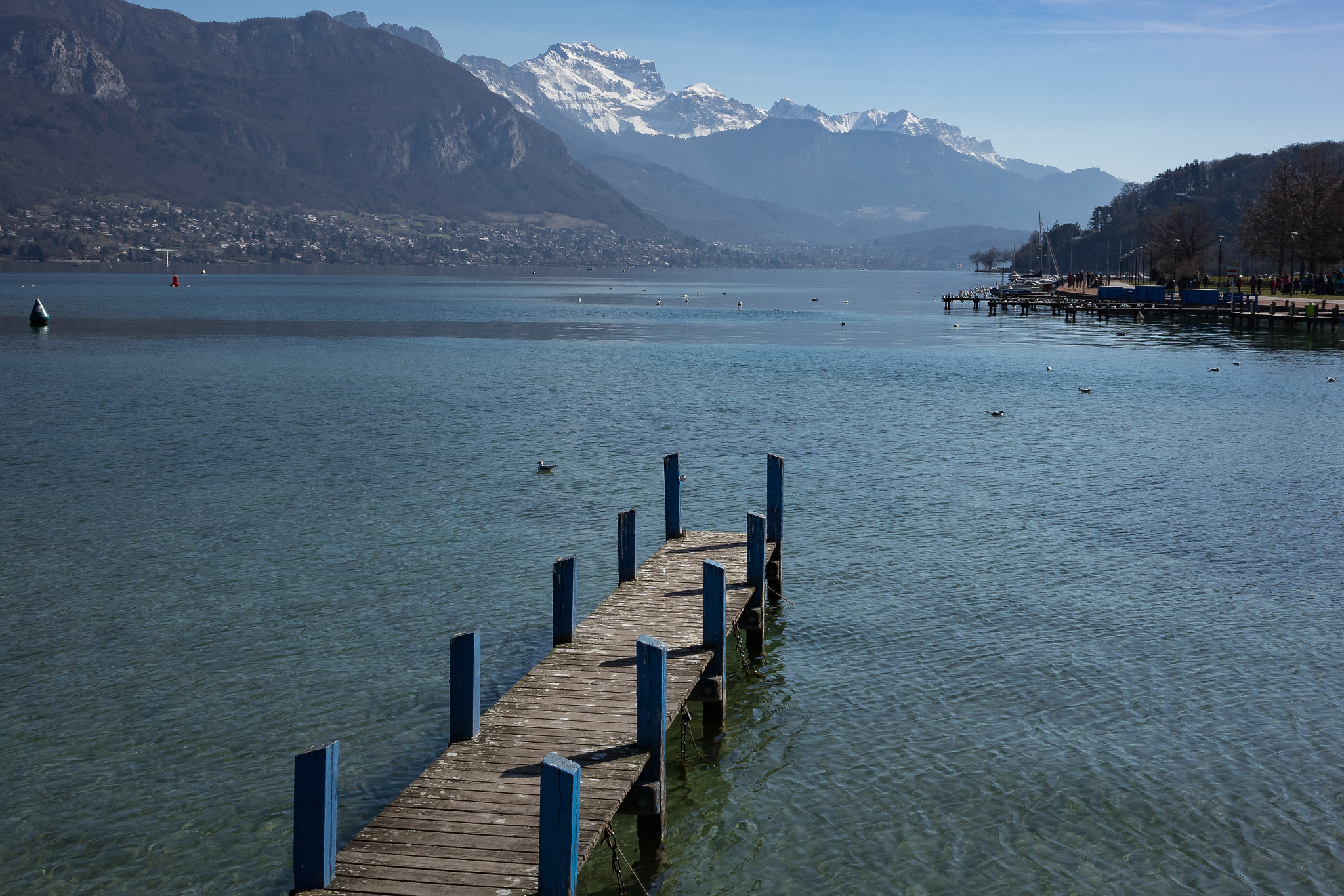 Sony Cyber-shot DSC-RX10 + 24-200mm F2.8 sample photo. Le lac d'annecy photography