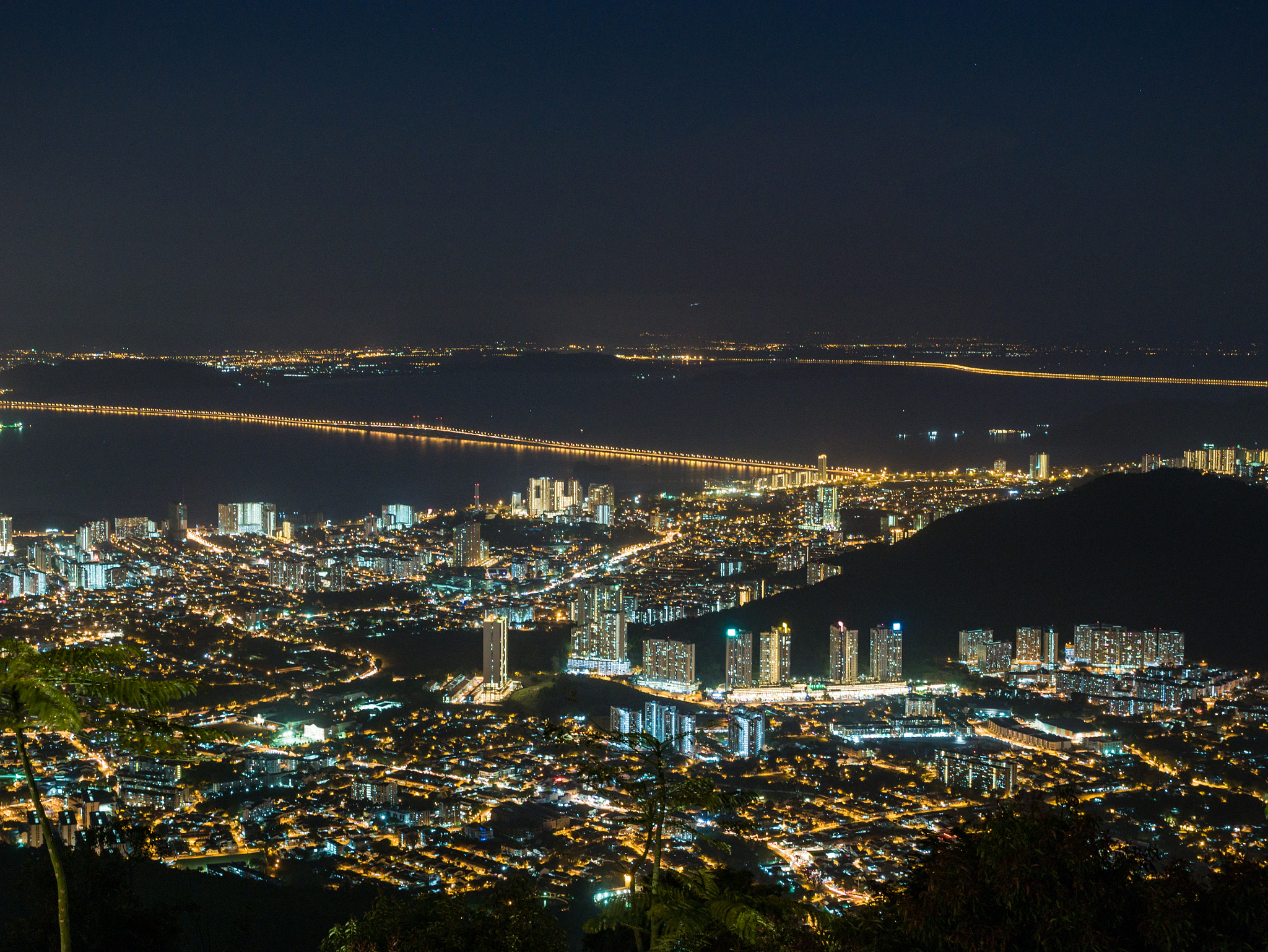 Panasonic Lumix DMC-G7 + Panasonic Lumix G X Vario 12-35mm F2.8 ASPH Power OIS sample photo. Penang hill, penang malaysia 2017 photography