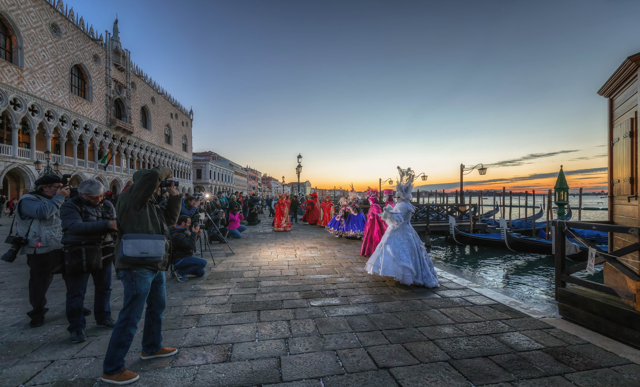 Canon EF 300mm f/2.8L sample photo. Sunriseinvenice photography