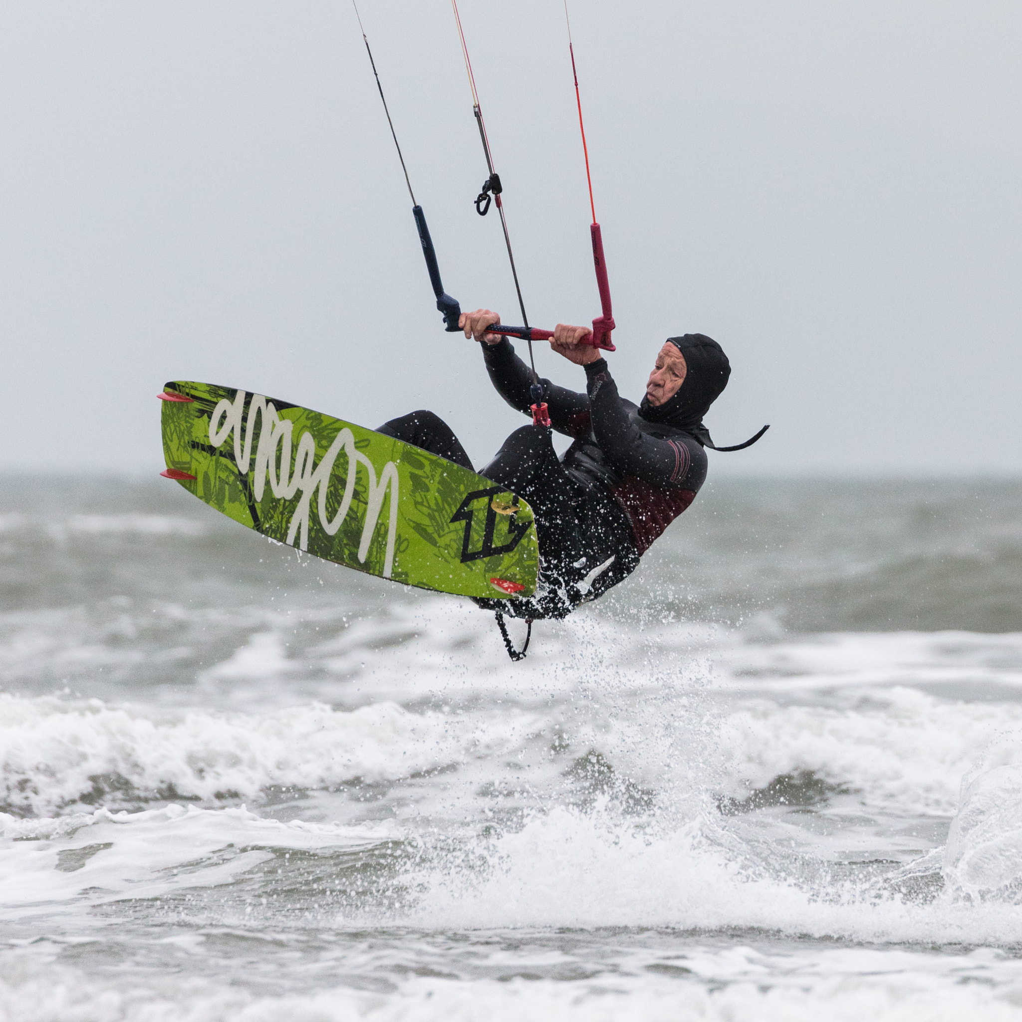 Canon EOS 5DS R + Canon EF 100-400mm F4.5-5.6L IS II USM sample photo. Newborough kite surfers #5 photography