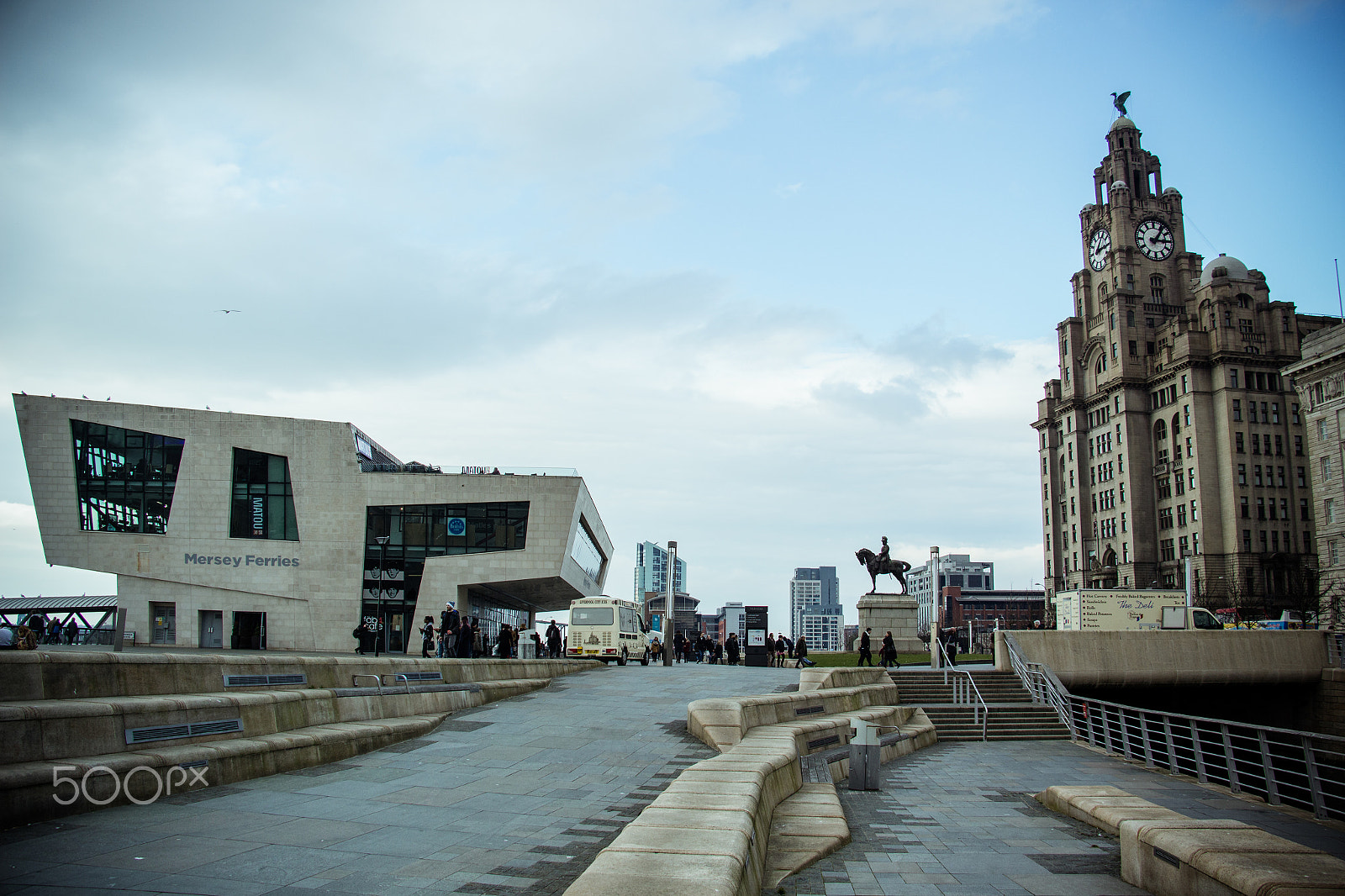 Canon EOS 100D (EOS Rebel SL1 / EOS Kiss X7) sample photo. Liverpool liver building waterfront photography