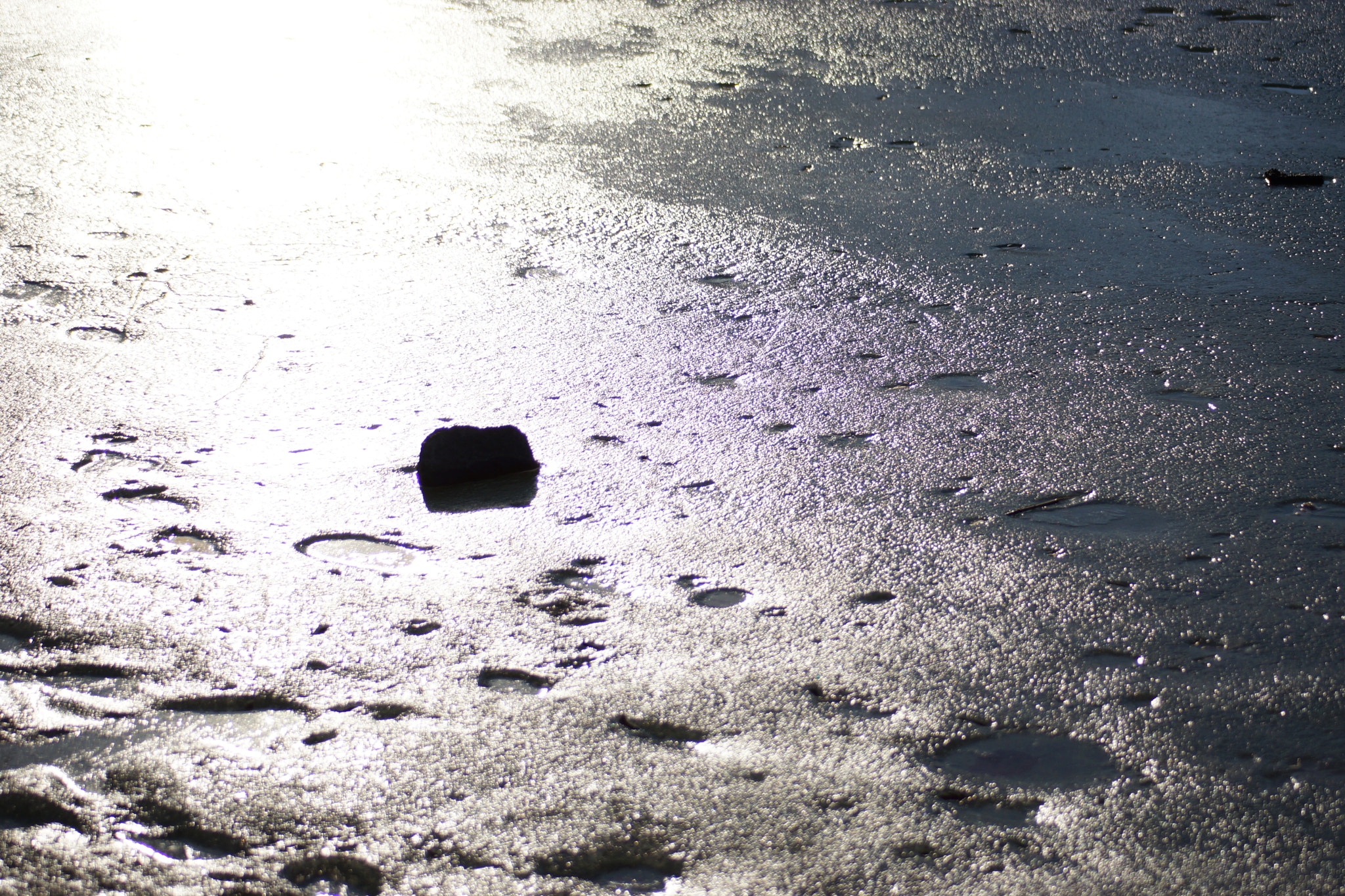 Minolta AF 70-210mm F4.5-5.6 [II] sample photo. Paths on ice photography