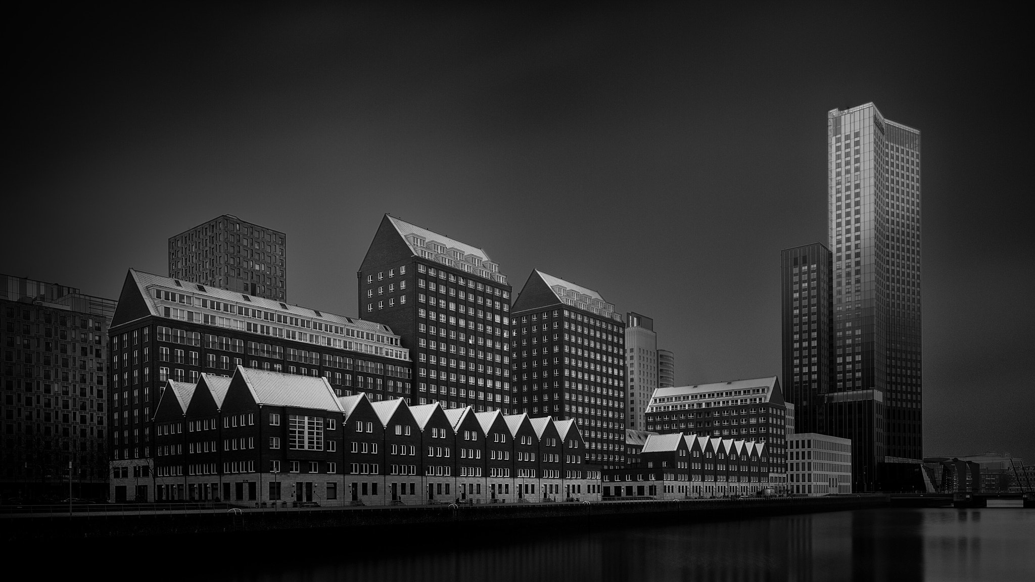 Canon TS-E 17mm F4L Tilt-Shift sample photo. Spoorweghaven, rotterdam photography