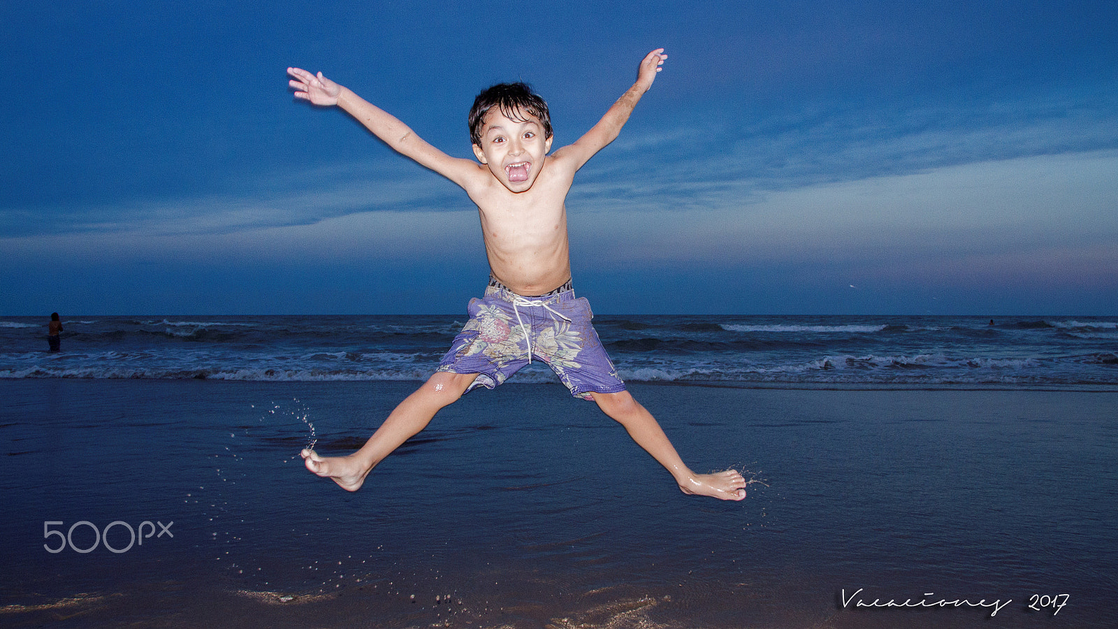 Canon EOS 7D sample photo. Hollidays happy on the beach photography