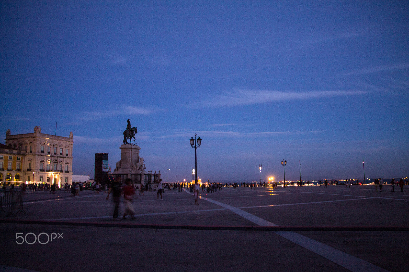 Canon EOS 1100D (EOS Rebel T3 / EOS Kiss X50) sample photo. Praça do comércio, lisboa photography