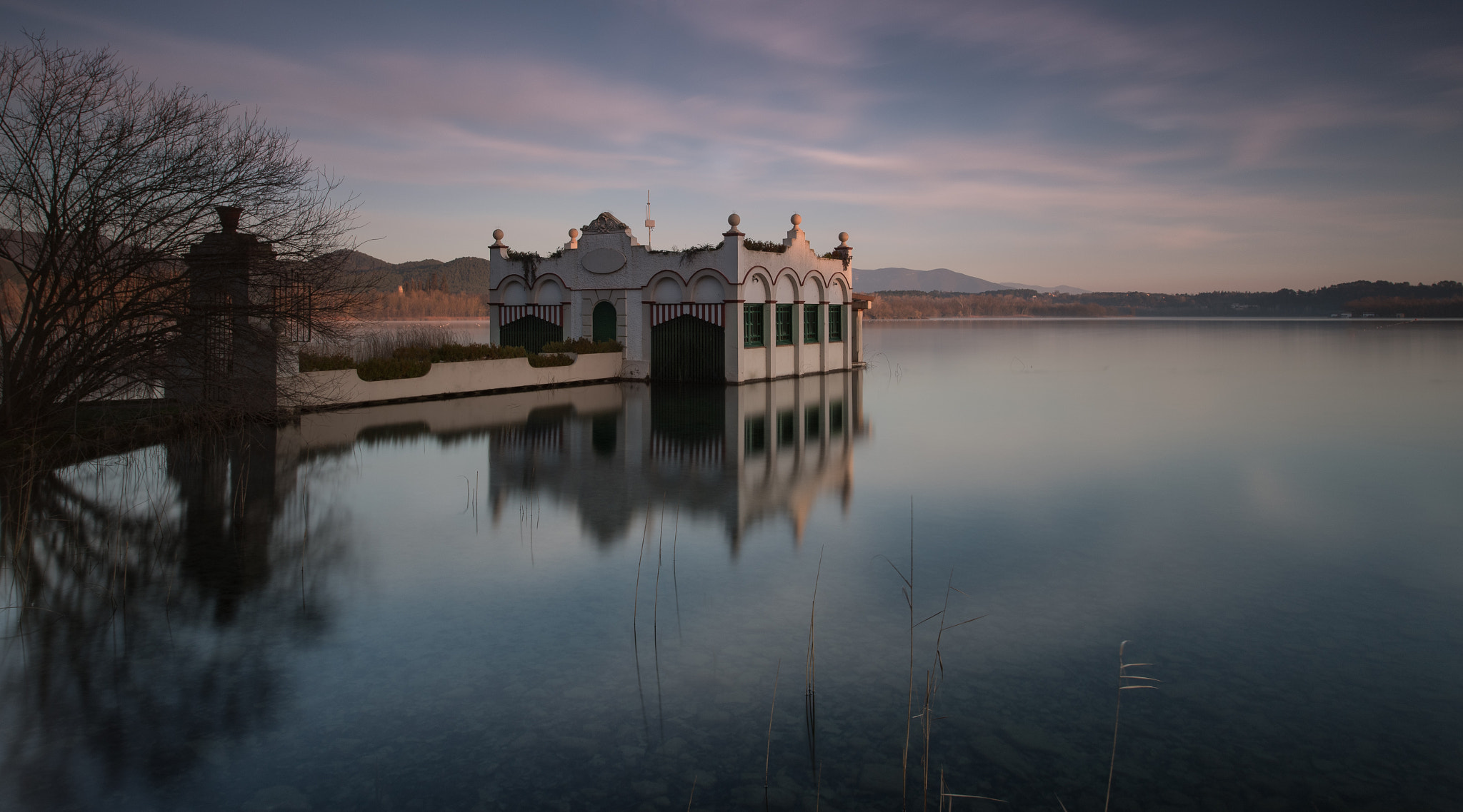 Nikon AF-S Nikkor 14-24mm F2.8G ED sample photo. Amanecer en banyoles photography