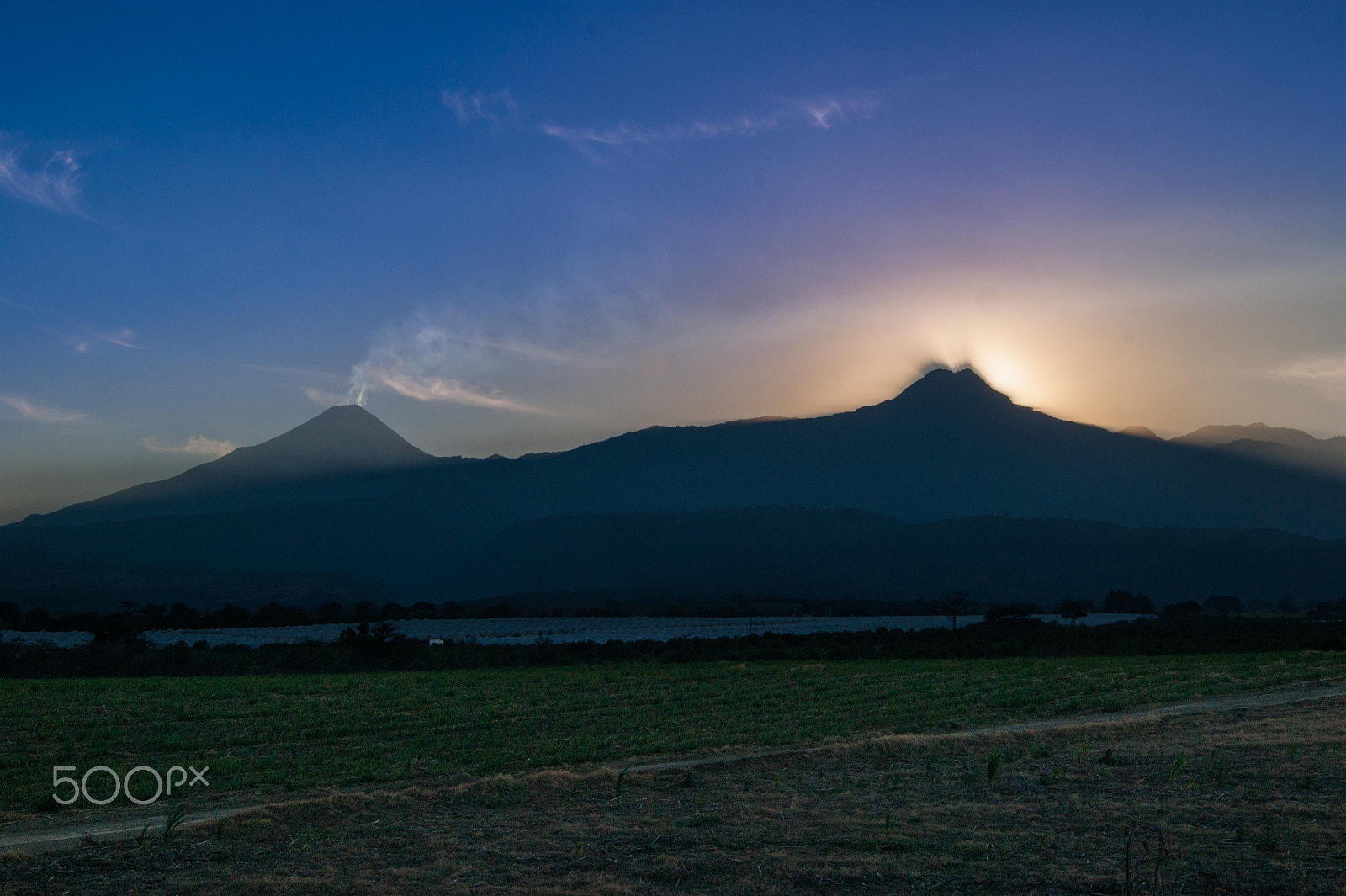 Sony Alpha DSLR-A380 + Sony DT 18-55mm F3.5-5.6 SAM sample photo. Doble silhouette photography