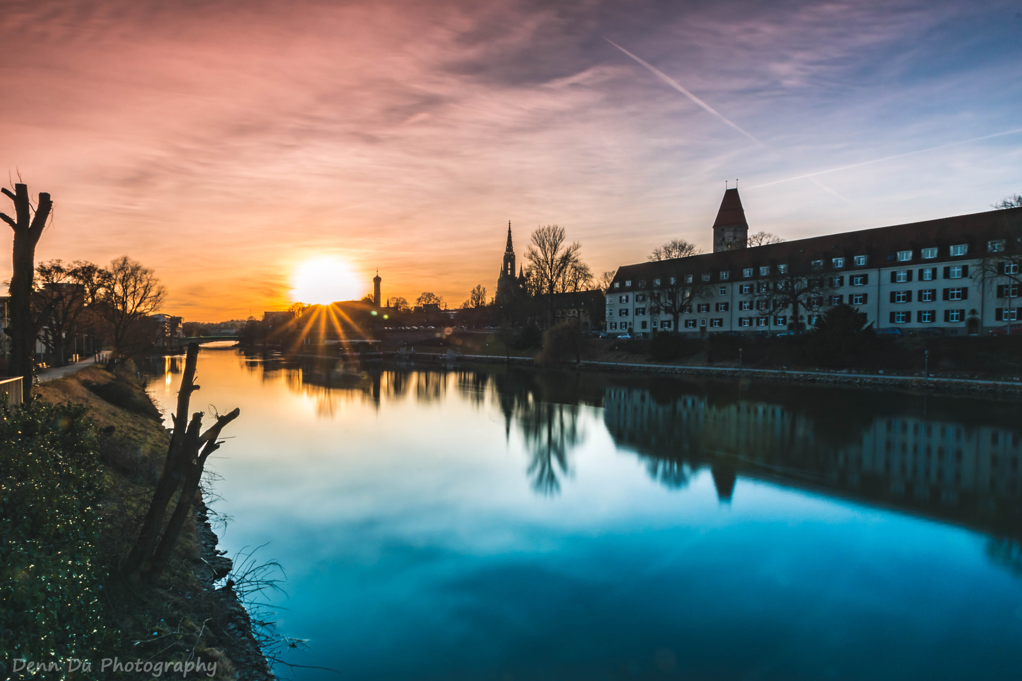Sony ILCA-77M2 sample photo. Ulmer münster und donau bei sonnenuntergang photography