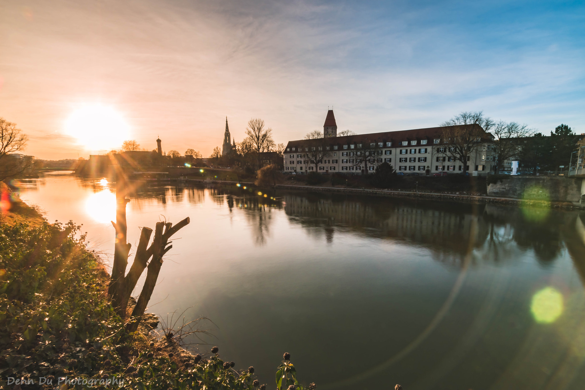 Sony ILCA-77M2 sample photo. Ulmer münster und donau bei sonnenuntergang photography