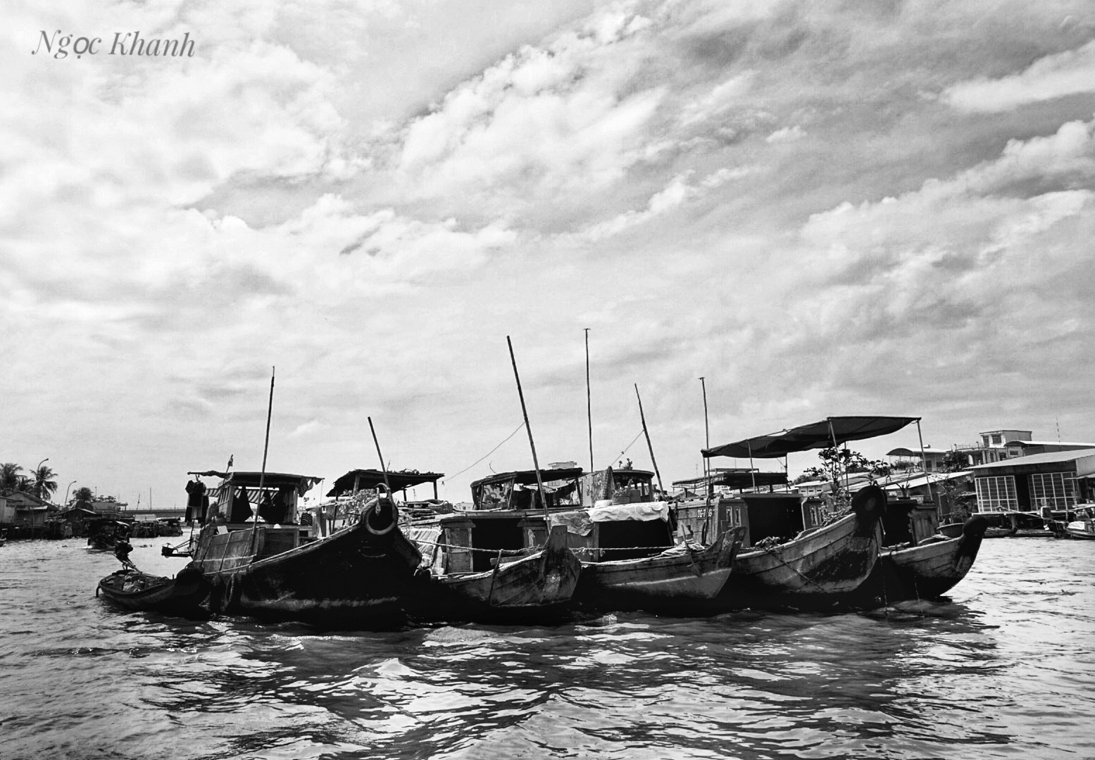 Sony a7 II + Sony Vario Tessar T* FE 24-70mm F4 ZA OSS sample photo. Cai rang floating market on vietnam tien giang river - chợ nổi cái răng trên sông tiền giang photography