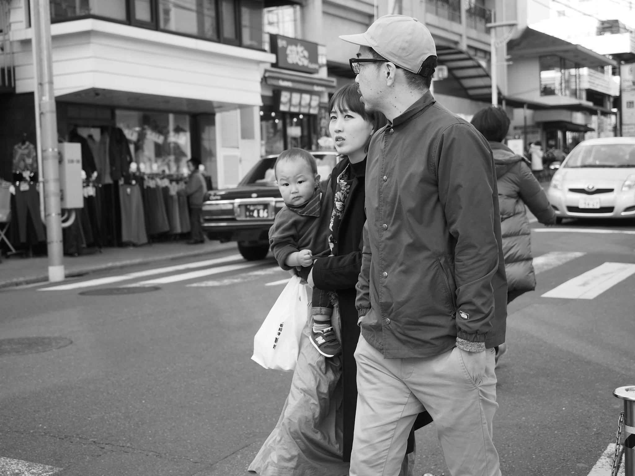 Olympus M.Zuiko Digital ED 12-40mm F2.8 Pro sample photo. The baby understood. photography