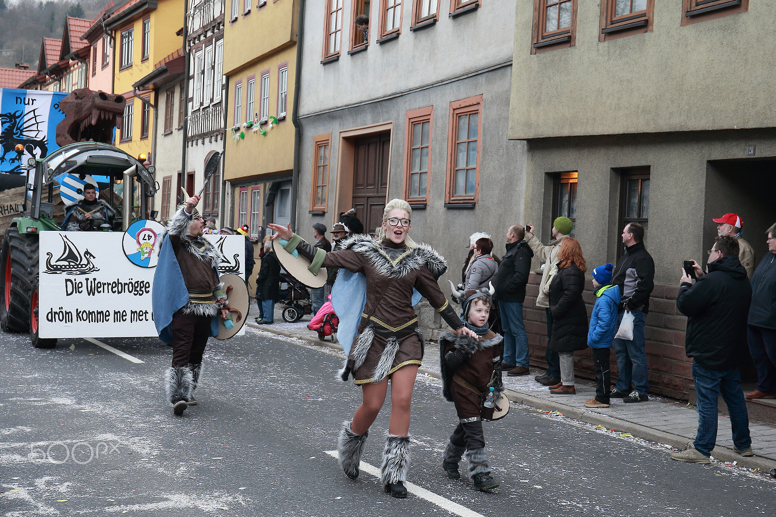 Canon EF 24-70mm F4L IS USM sample photo. Wasungen karneval photography