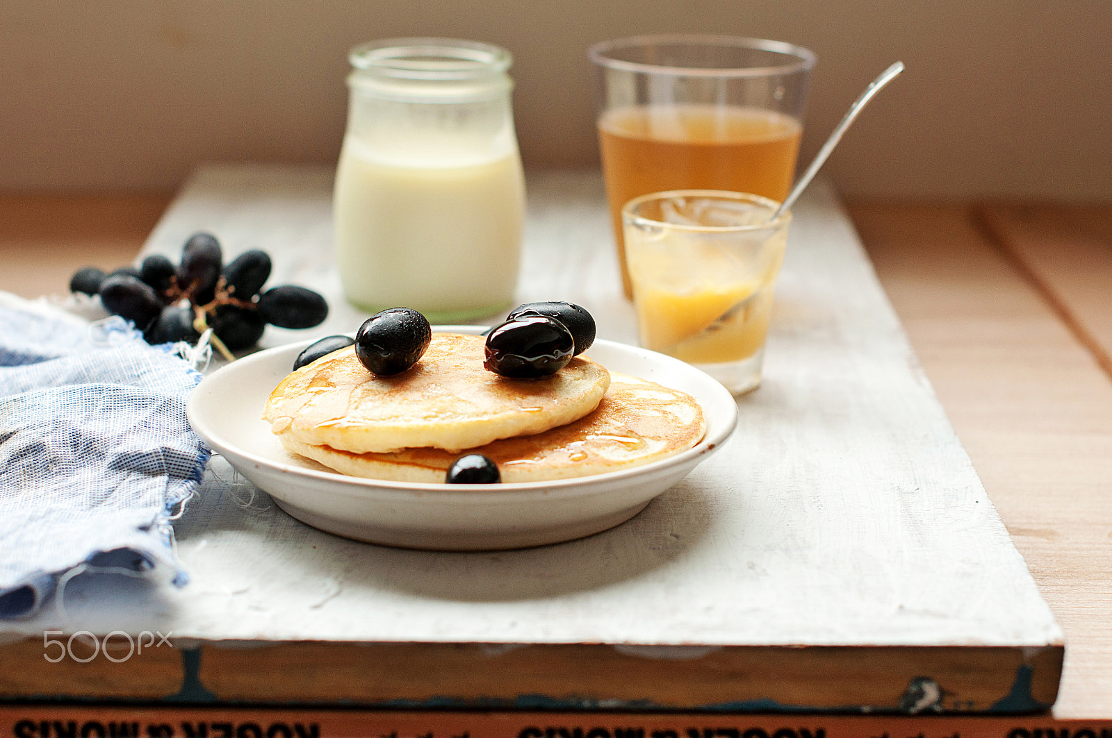 Nikon D90 + Nikon AF-S Nikkor 50mm F1.4G sample photo. Pancakes for breakfast photography
