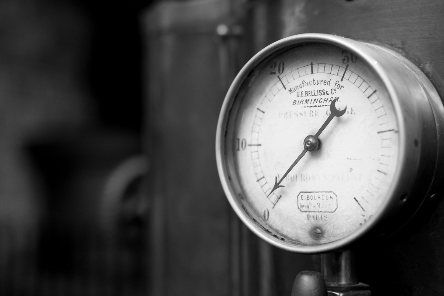 Fujifilm X-E1 + Fujifilm XF 35mm F2 R WR sample photo. Gauge photography