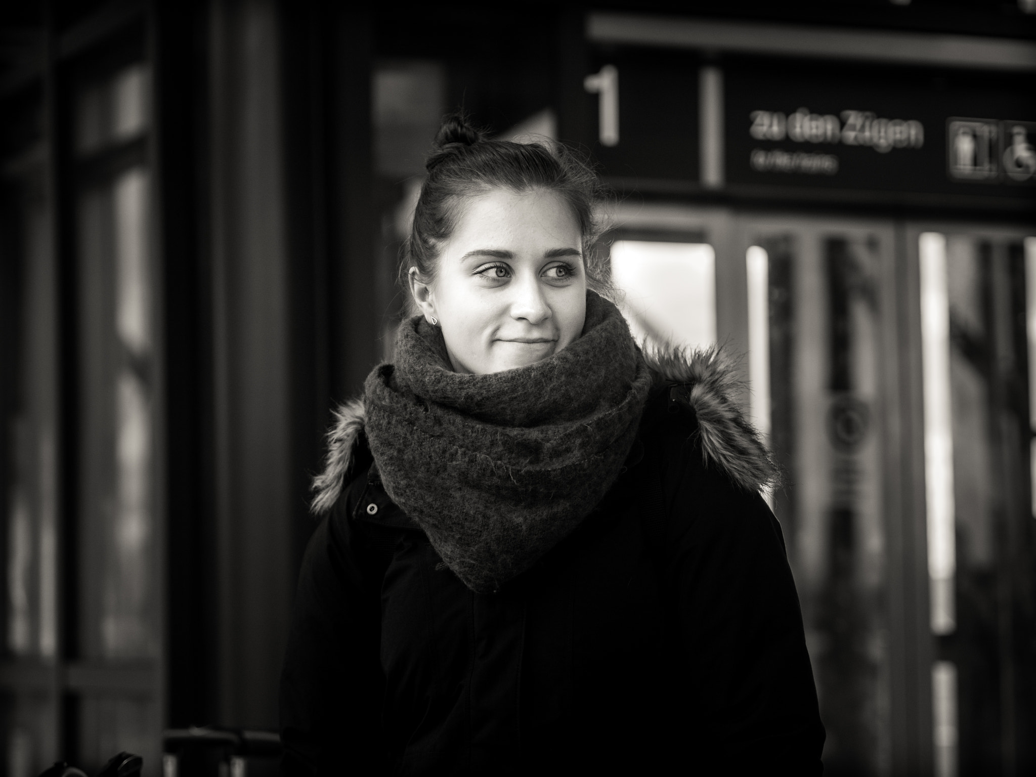 Olympus OM-D E-M10 II sample photo. Candid.portrait.(train.station.girl) photography