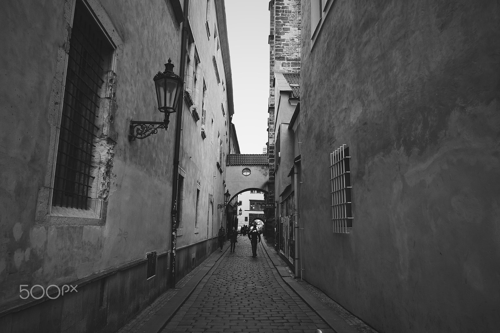 Canon EF 16-35mm F2.8L II USM sample photo. Old town passage photography