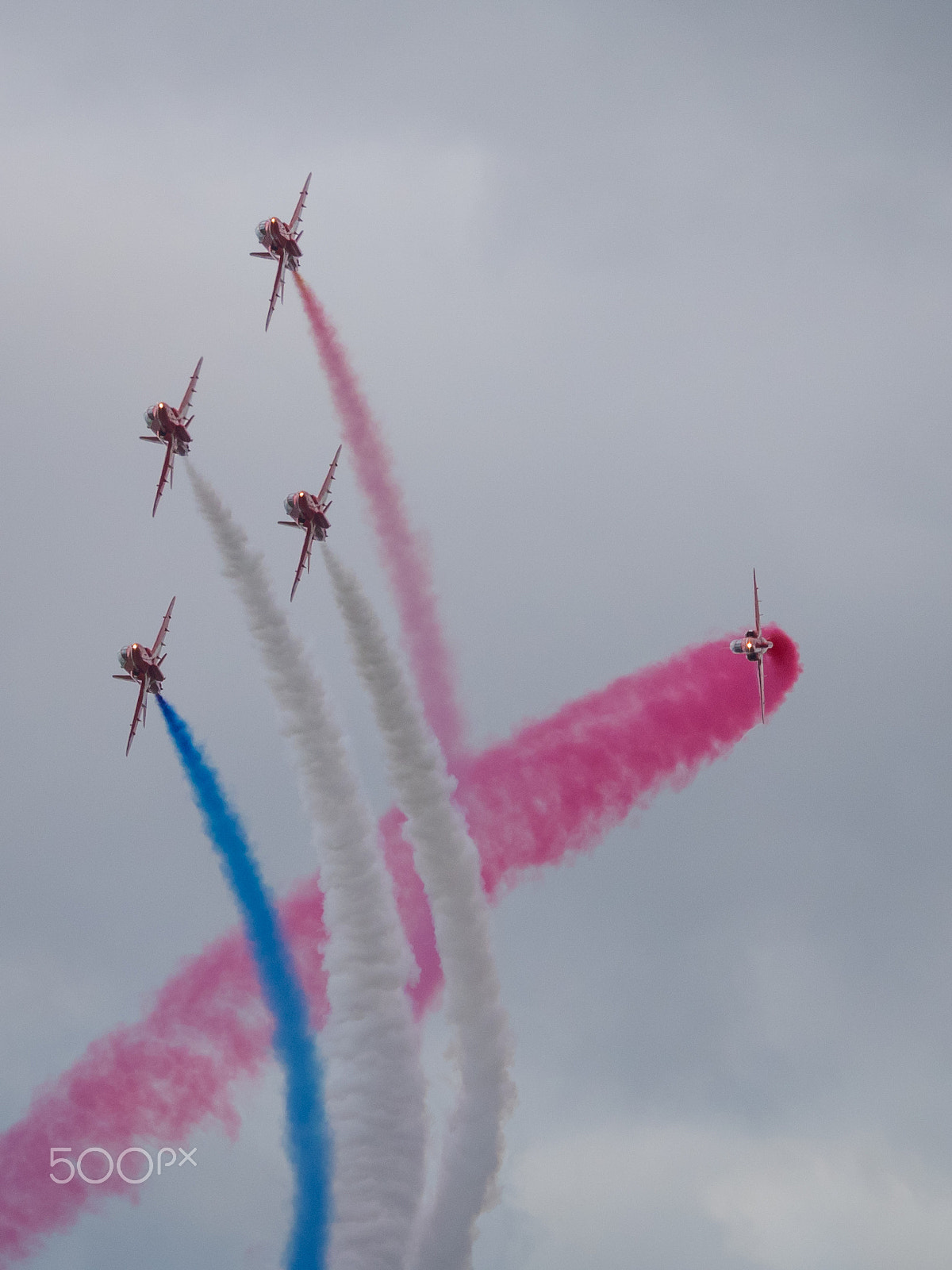 Olympus OM-D E-M1 sample photo. Red arrows photography