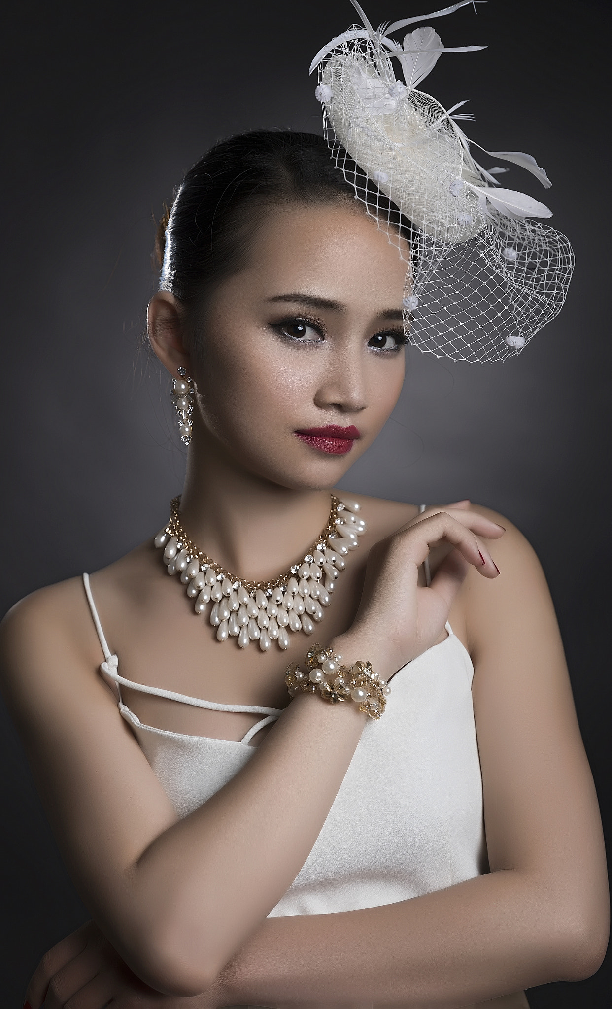 Canon EF 24-70mm F2.8L II USM sample photo. Final white hat photography