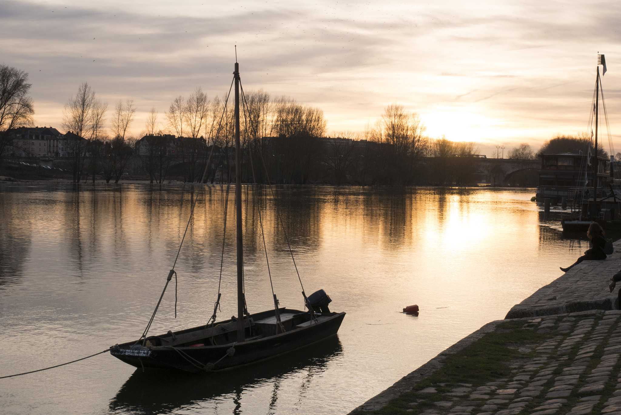 Panasonic Lumix DMC-GX85 (Lumix DMC-GX80 / Lumix DMC-GX7 Mark II) sample photo. Little boat photography